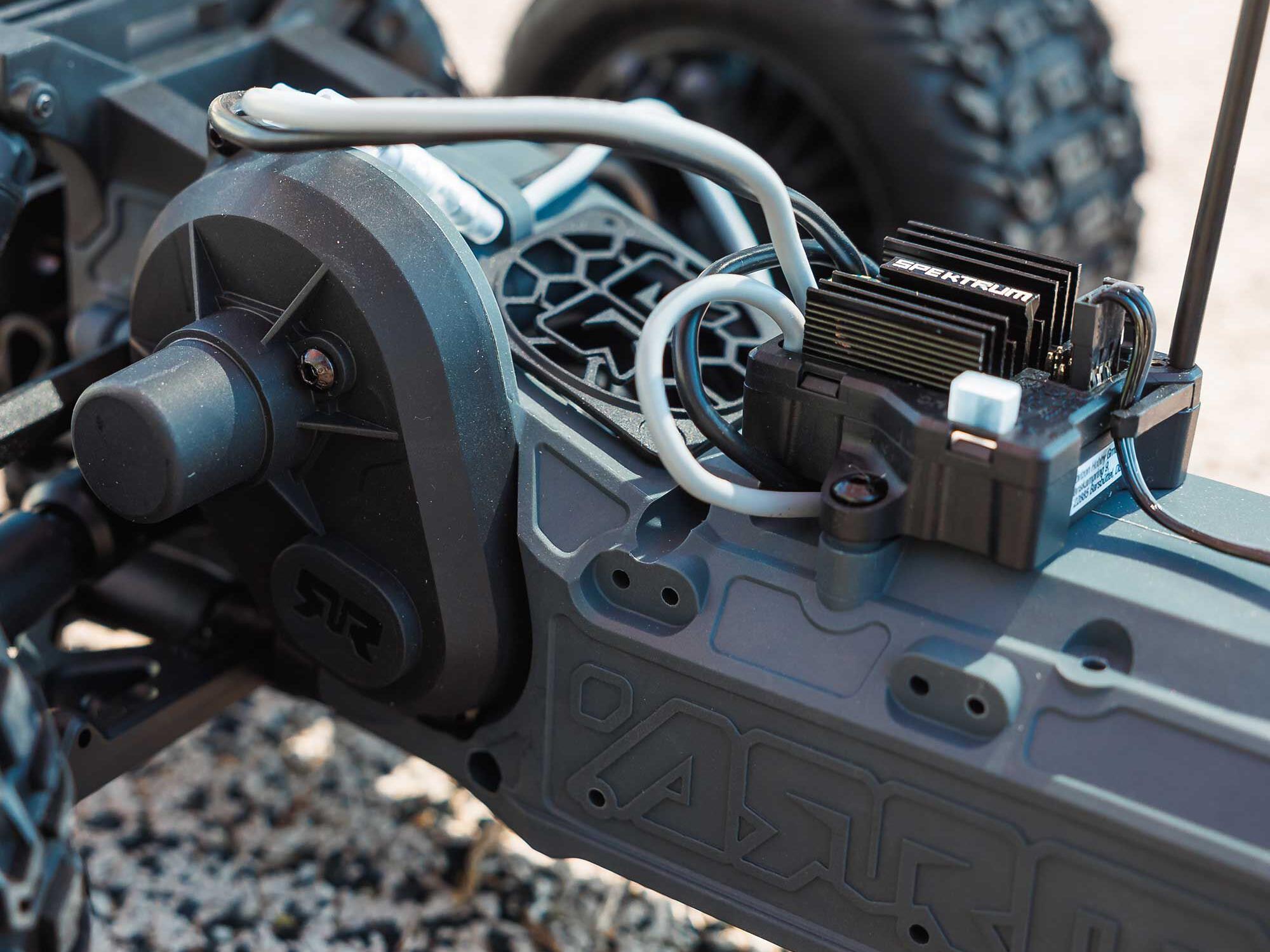 1/10 VORTEKS MEGA 550 4X2 ST ARTR (No Battery/Charger) Blue-10