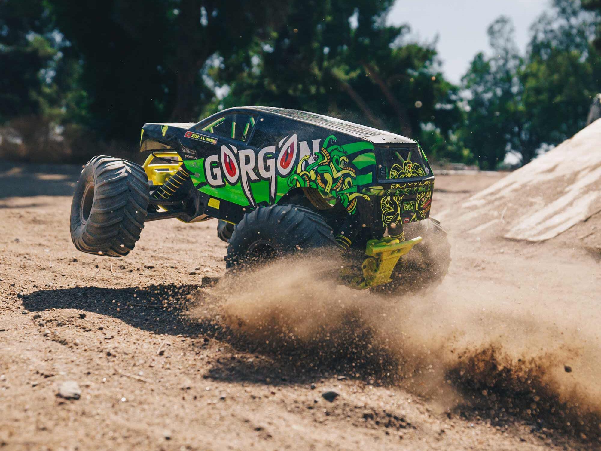 Arrma Gorgon MT RTR w/8.4v Batt/USB Charger Yellow-26