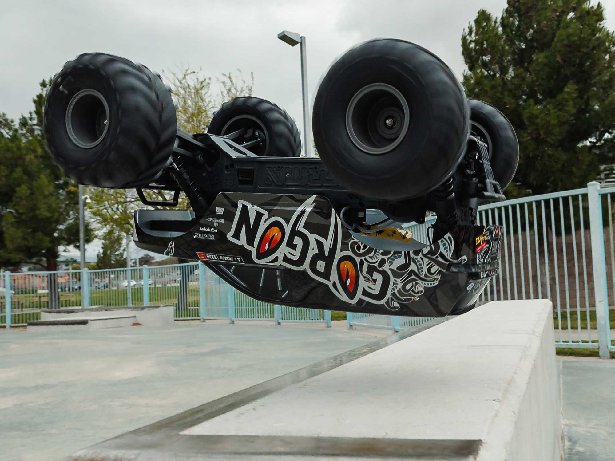 1/10 GORGON MEGA 550 2WD MT with Battery & Charger Gun Metal-17