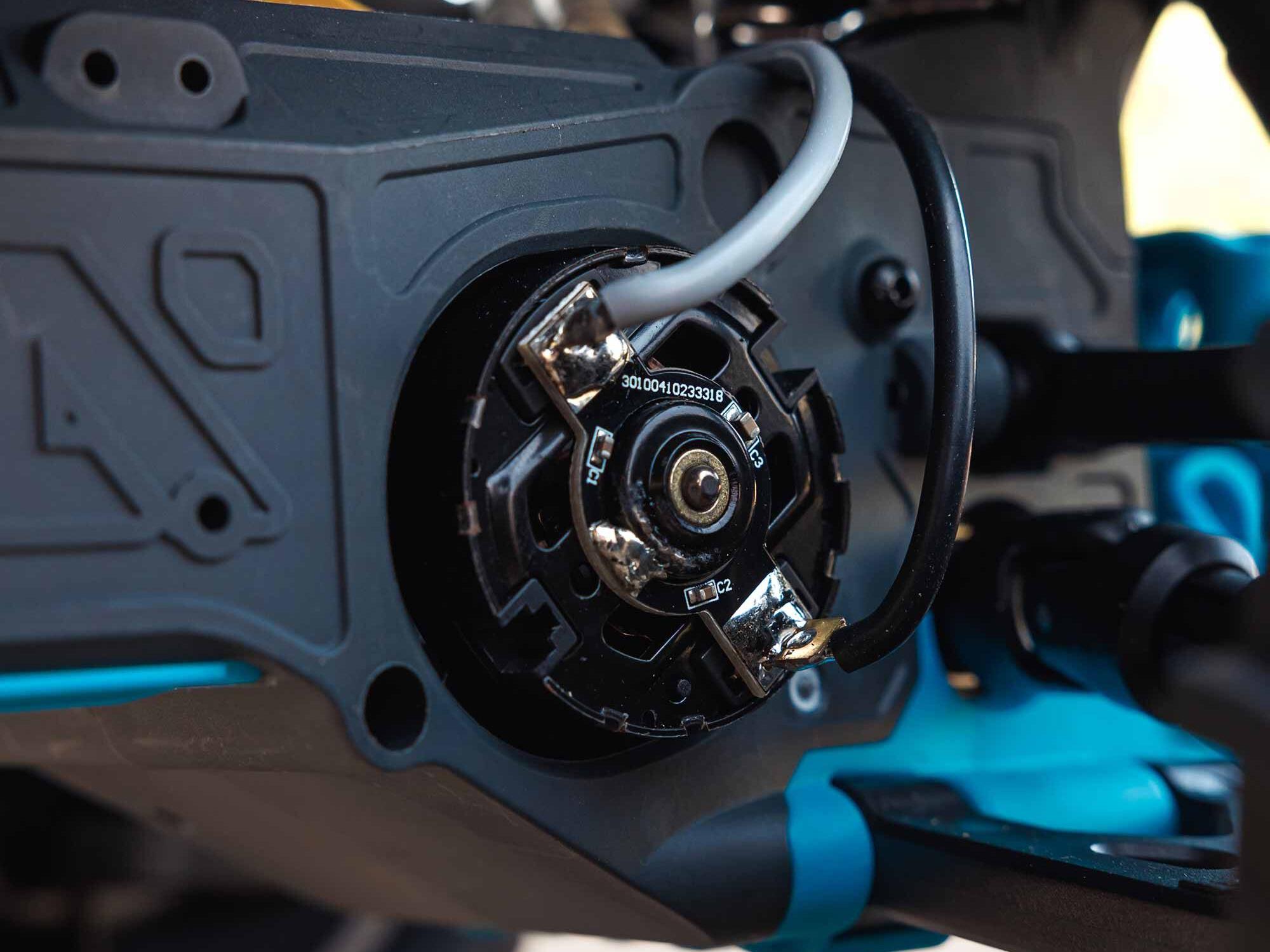 Arrma Gorgon MT RTR (no Battery/Charger) Blue-19