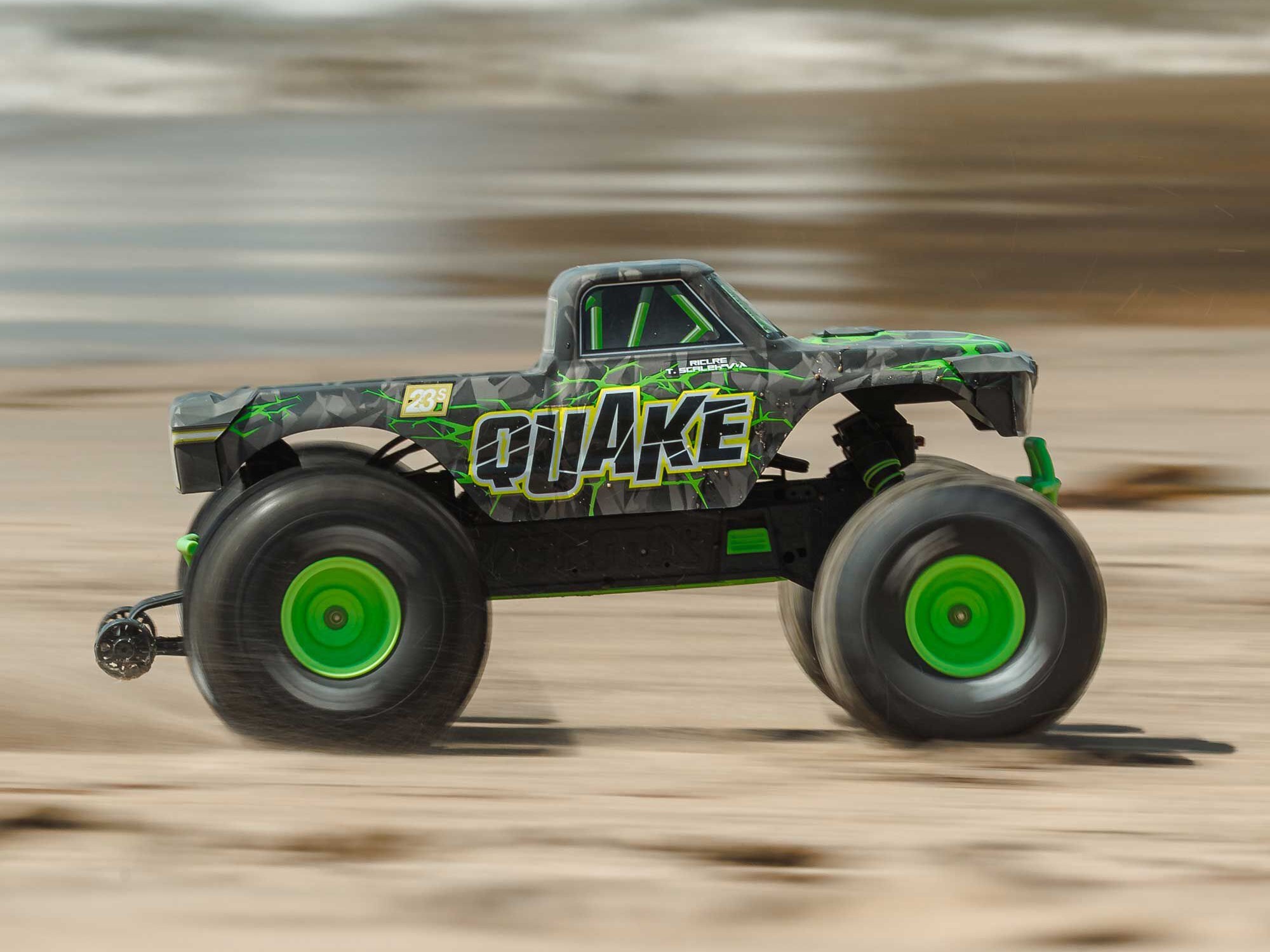 1/10 QUAKE 223S DSC 2WD RTR Brushless Monster Truck, Green-18