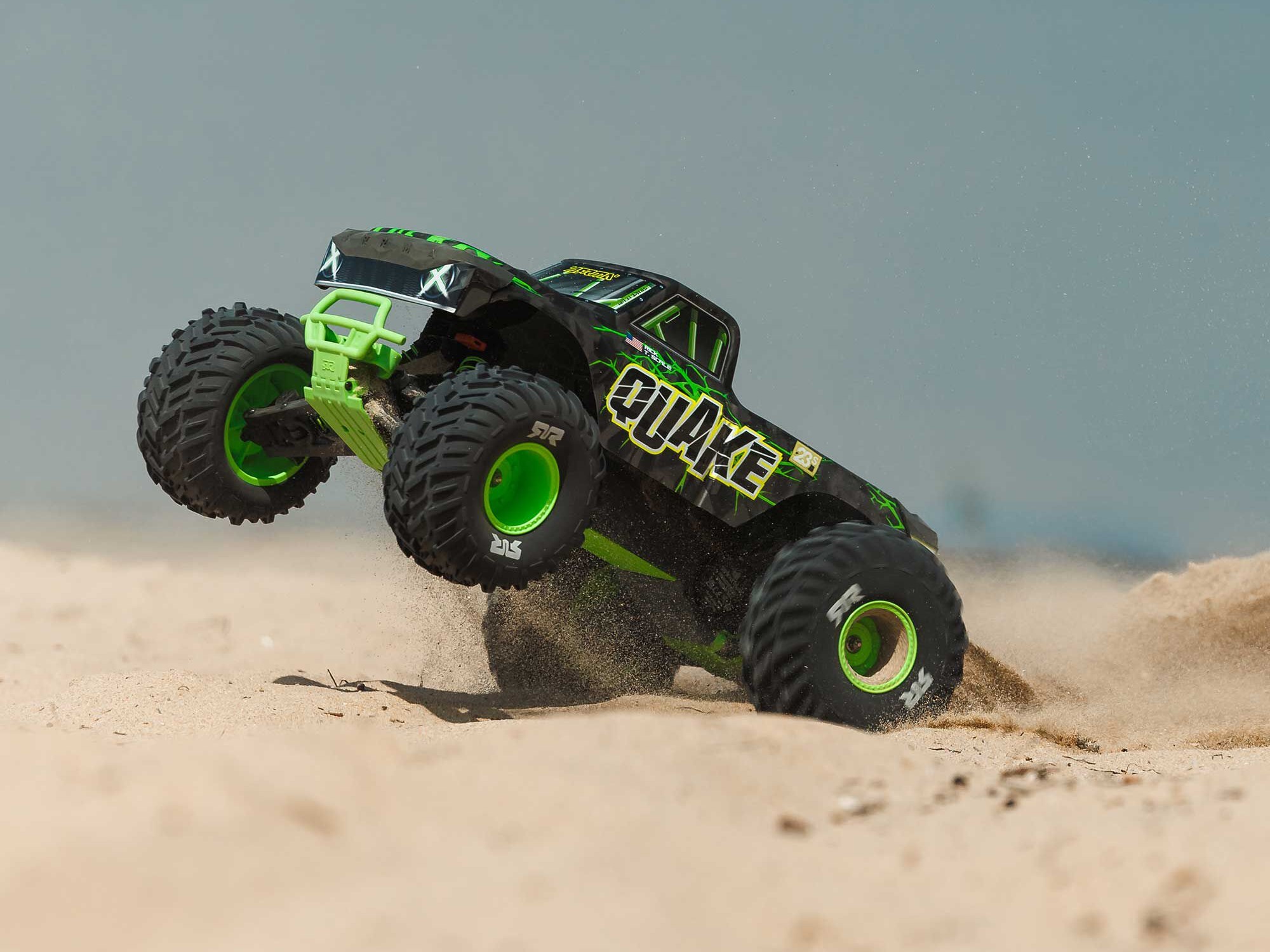 1/10 QUAKE 223S DSC 2WD RTR Brushless Monster Truck, Green-20
