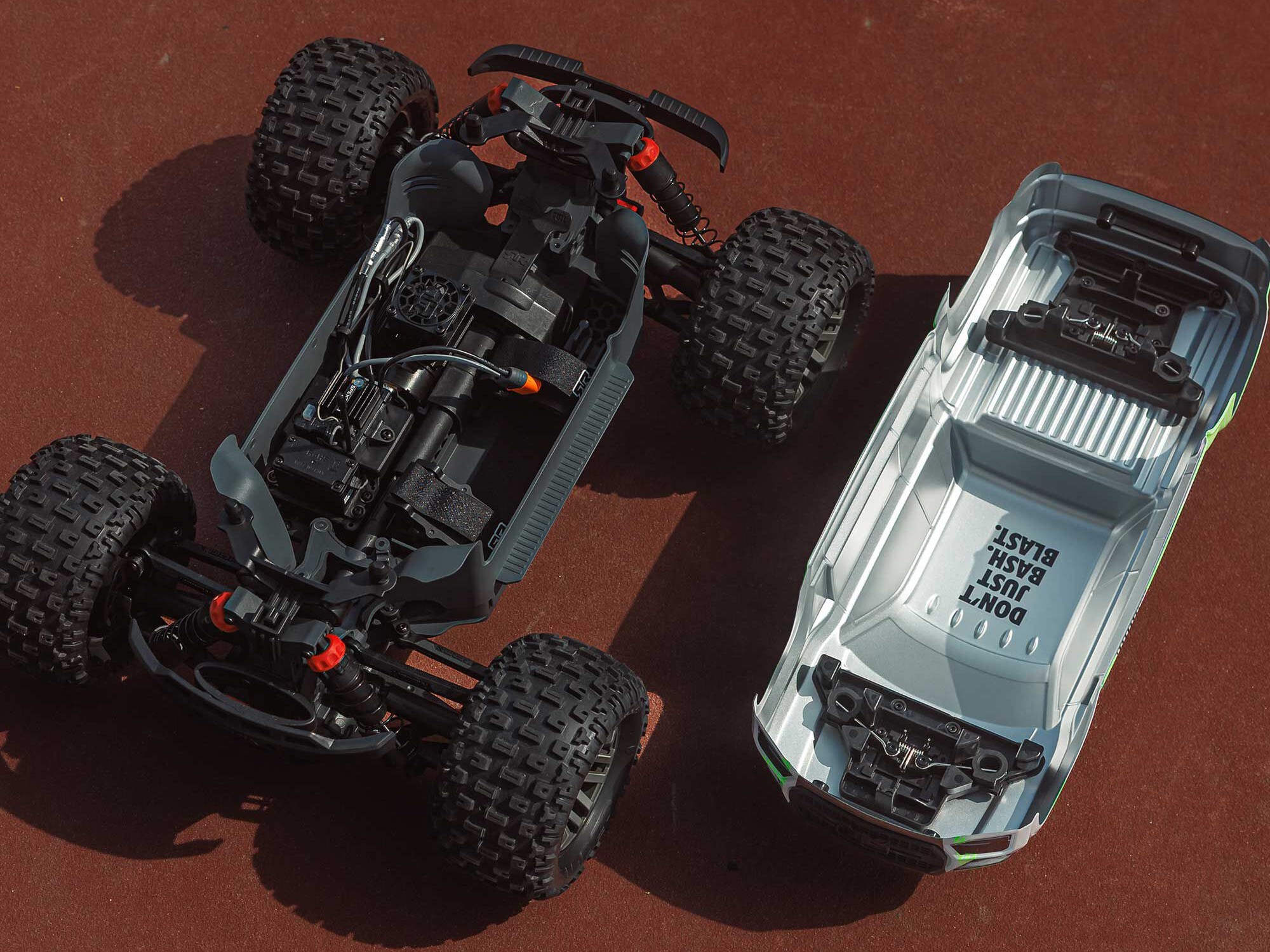 Arrma 1/10 GRANITE MEGA 665 4X4 RTR Monster Truck Green-15