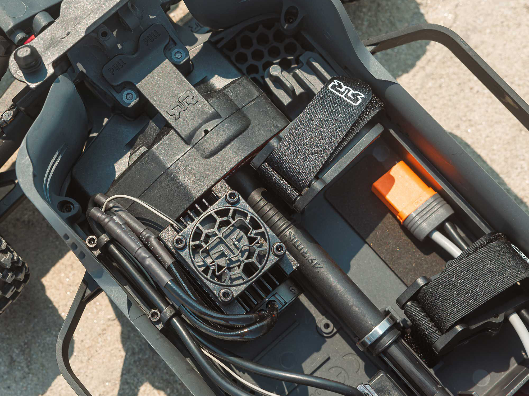 Arrma Senton 223S BLX Brushless 4X4 Short Course Truck RTR with DSC 1/10 - Red-27