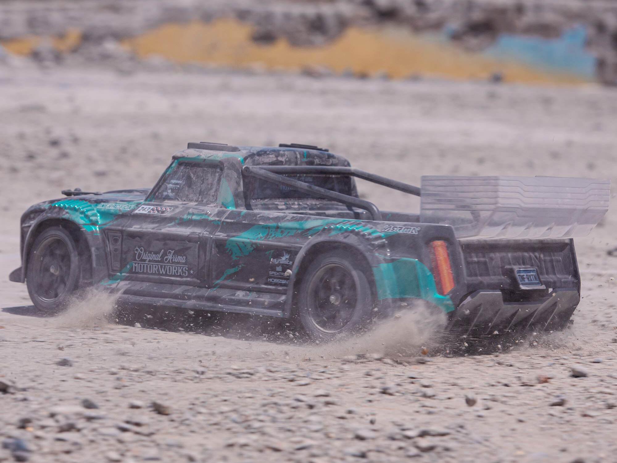 1/8 INFRACTION 3S 4X4 BLX Resto-Mod Truck RTR Black/Teal-13