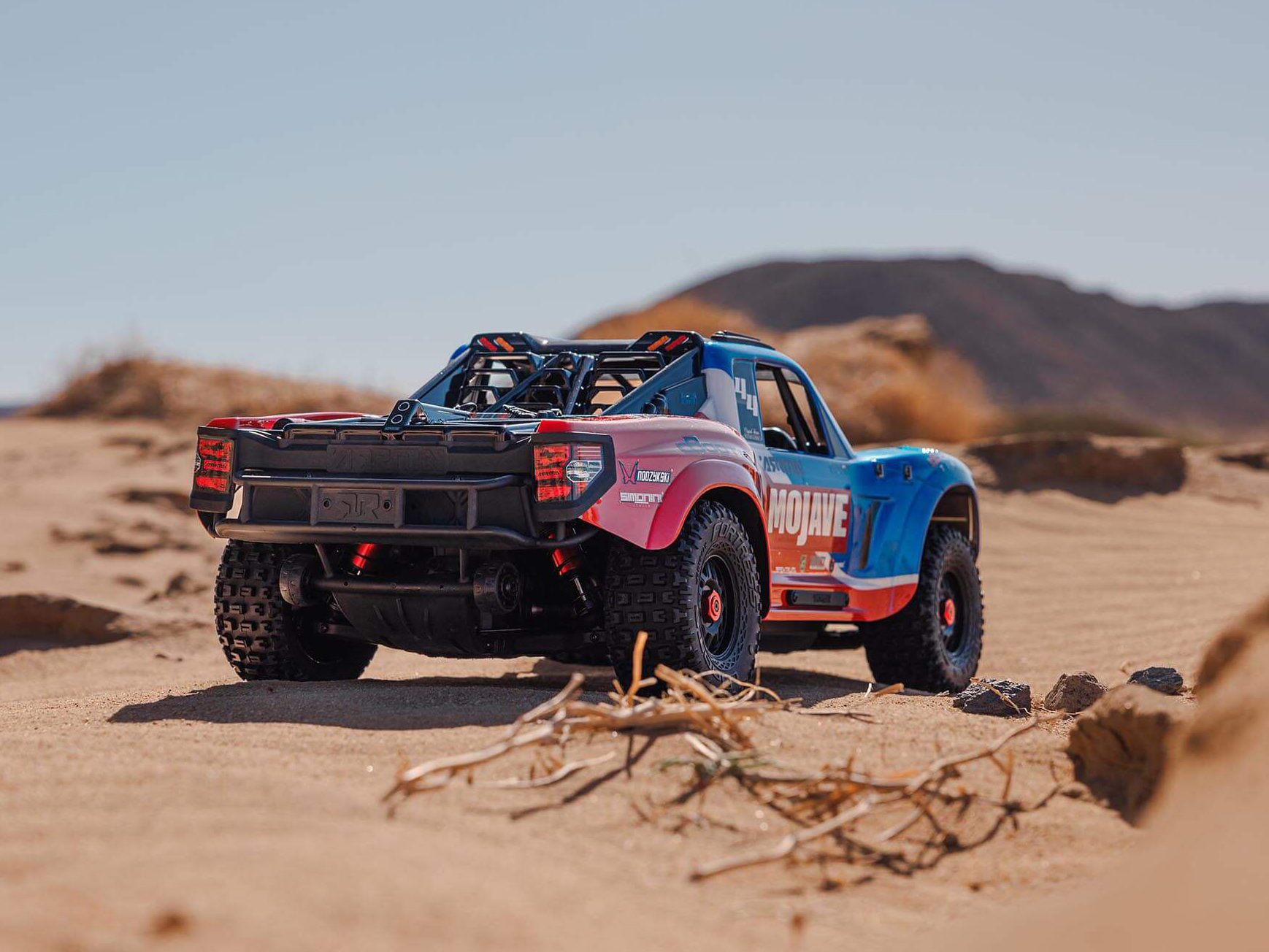 Arrma 1/8 MOJAVE 4X4 4S BLX Desert Truck RTR - Blue-28