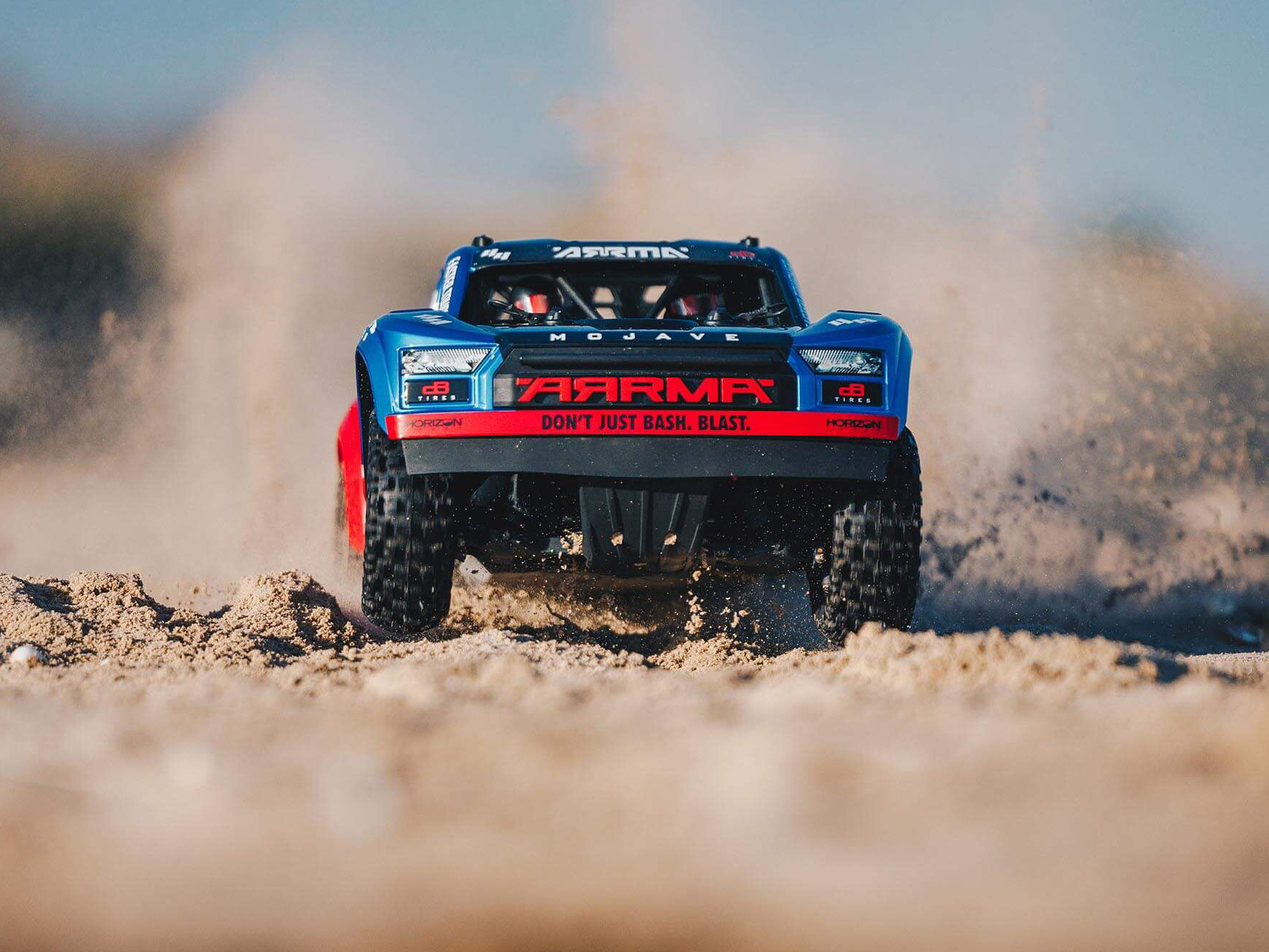 Arrma 1/8 MOJAVE 4X4 4S BLX Desert Truck RTR - Blue-31