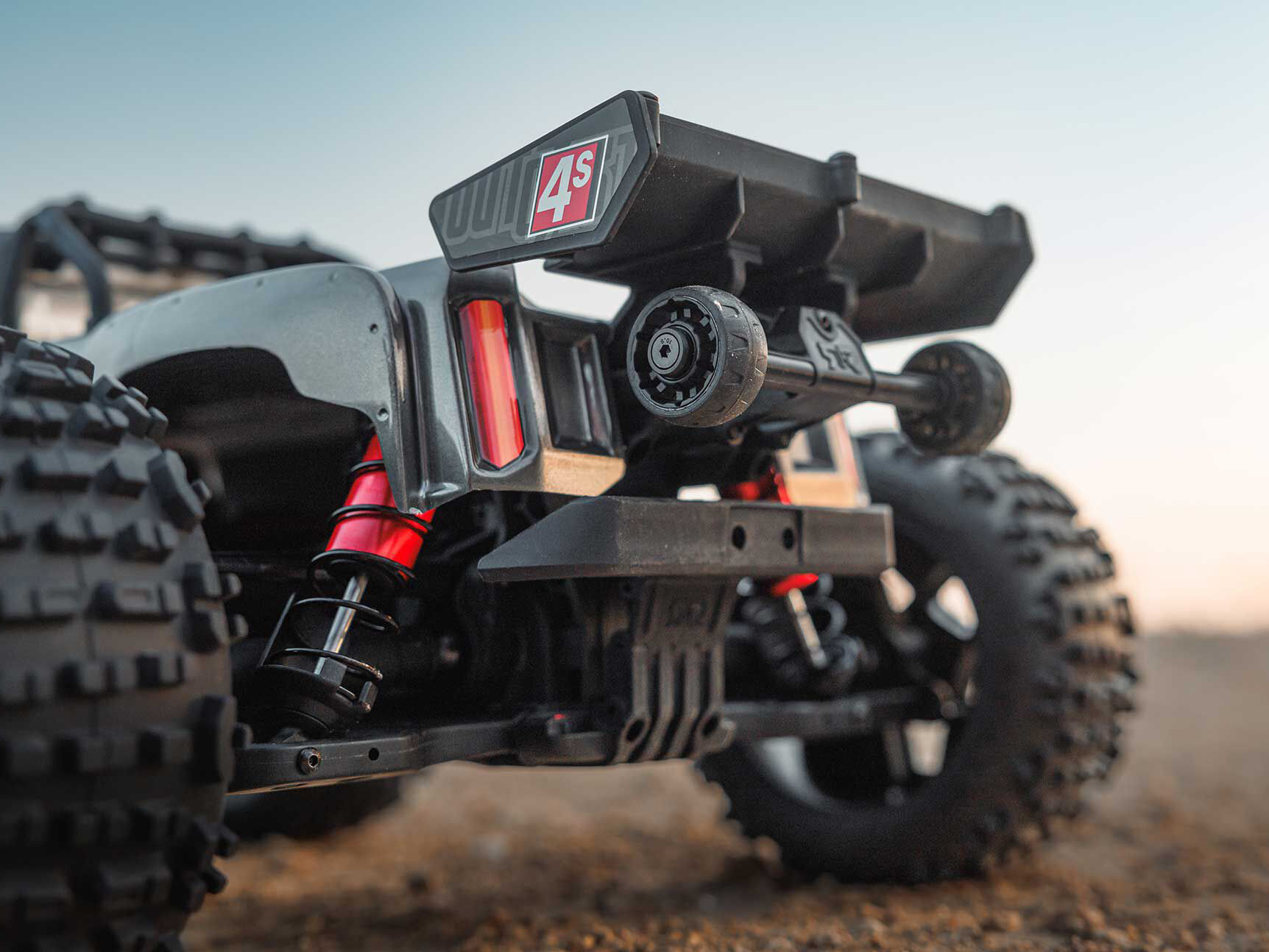 1/10 OUTCAST 4S 4X4 BLX Stunt MT (with Centre Diff) Gunmetal-15