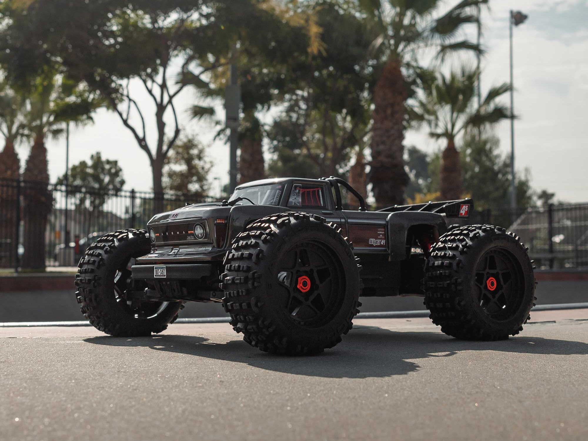 1/10 OUTCAST 4S 4X4 BLX Stunt MT (with Centre Diff) Gunmetal-18