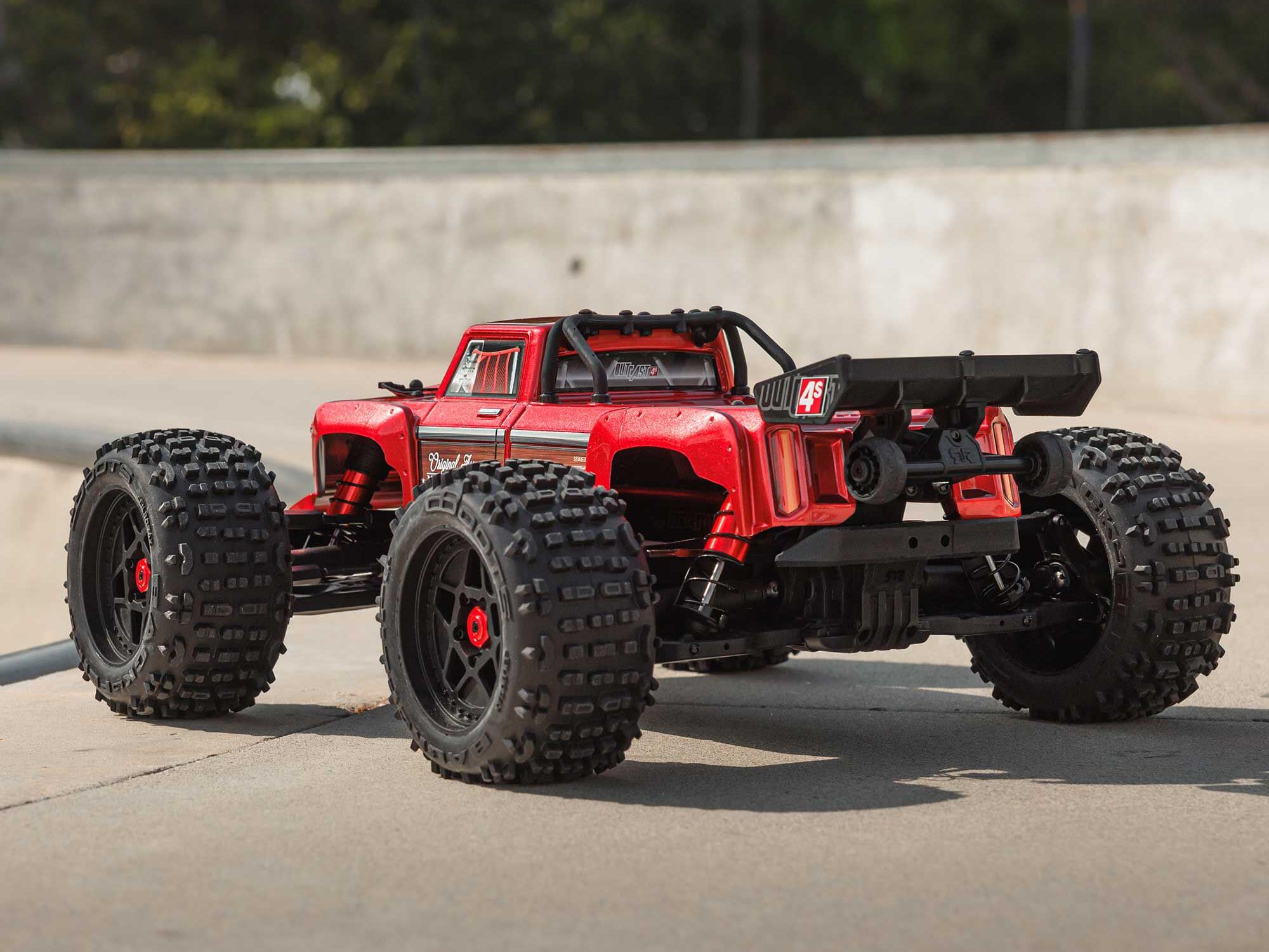Arrma 1/10 Outcast 4S 4X4 BLX Stunt MT (with Centre Diff) Red-17