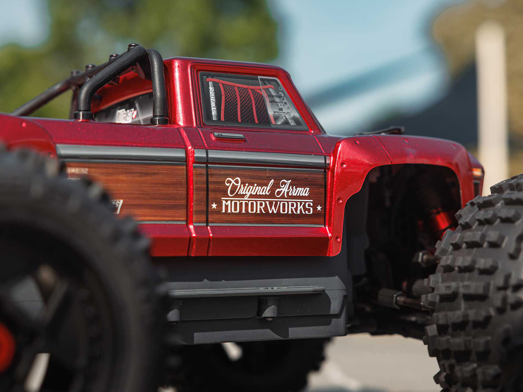 Arrma 1/10 Outcast 4S 4X4 BLX Stunt MT (with Centre Diff) Red-21