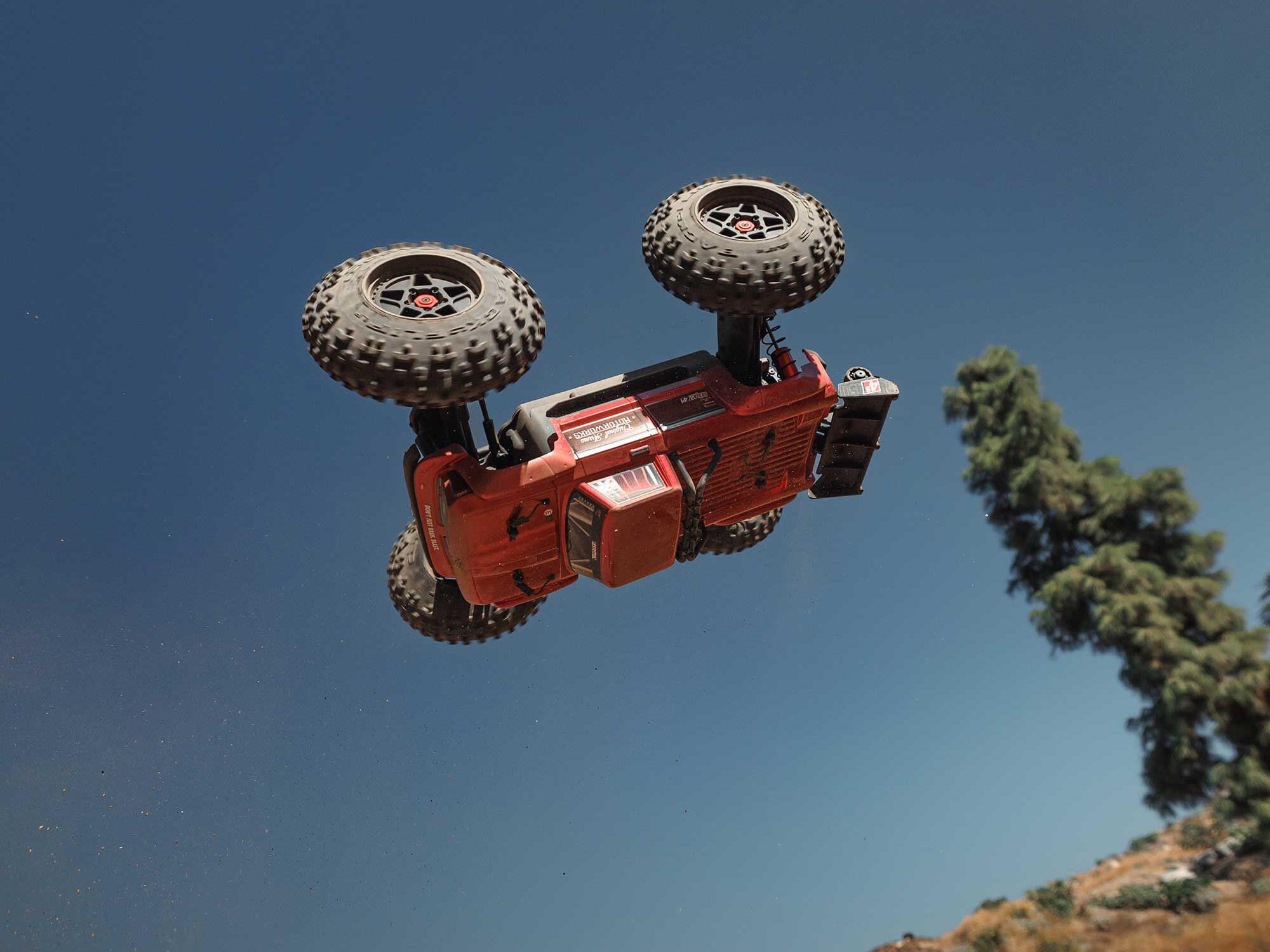 Arrma 1/10 Outcast 4S 4X4 BLX Stunt MT (with Centre Diff) Red-26