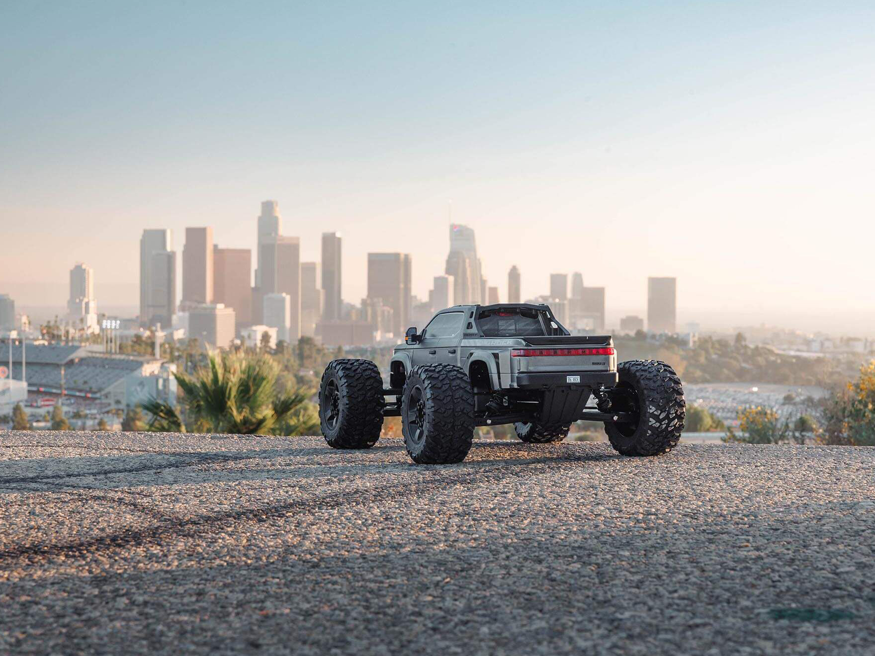 Arrma 1/7 BIG ROCK 6S 4X4 BLX Monster Truck RTR Gunmetal-31