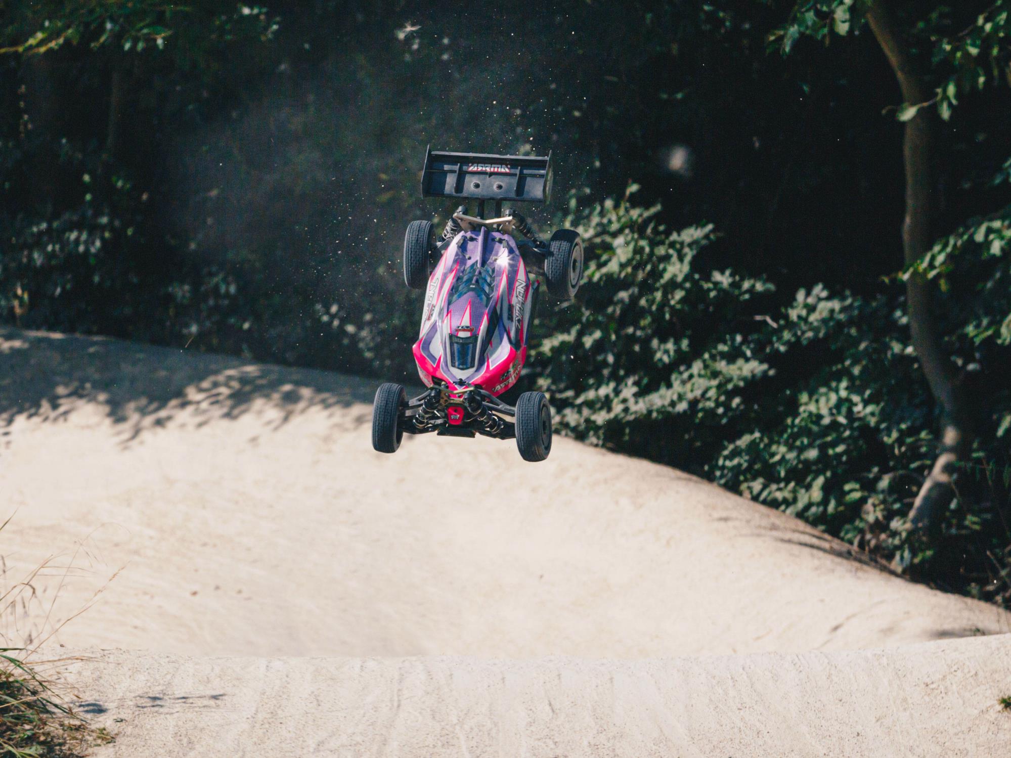 1/8 TLR TUNED TYPHON Race Ready Roller Pink/Purple-26