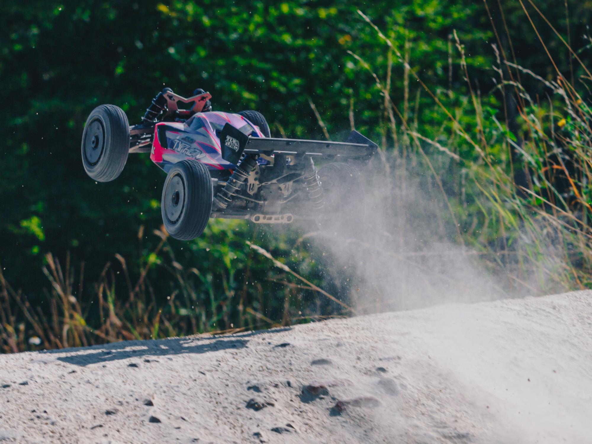 1/8 TLR TUNED TYPHON Race Ready Roller Pink/Purple-27