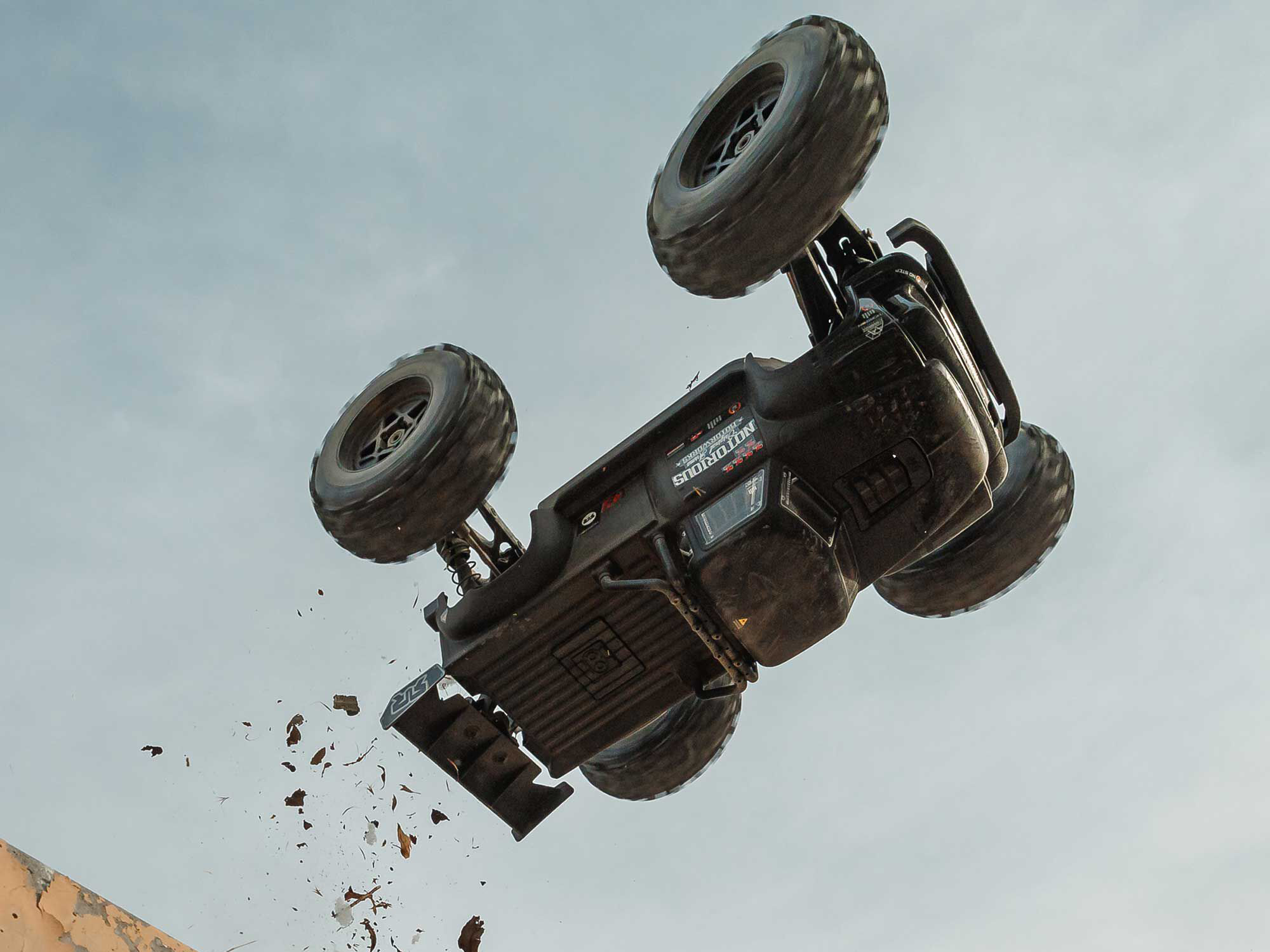 Arrma 1/8 Notorious 6S V6 4X4 BLX Stunt Truck RTR - Black-25