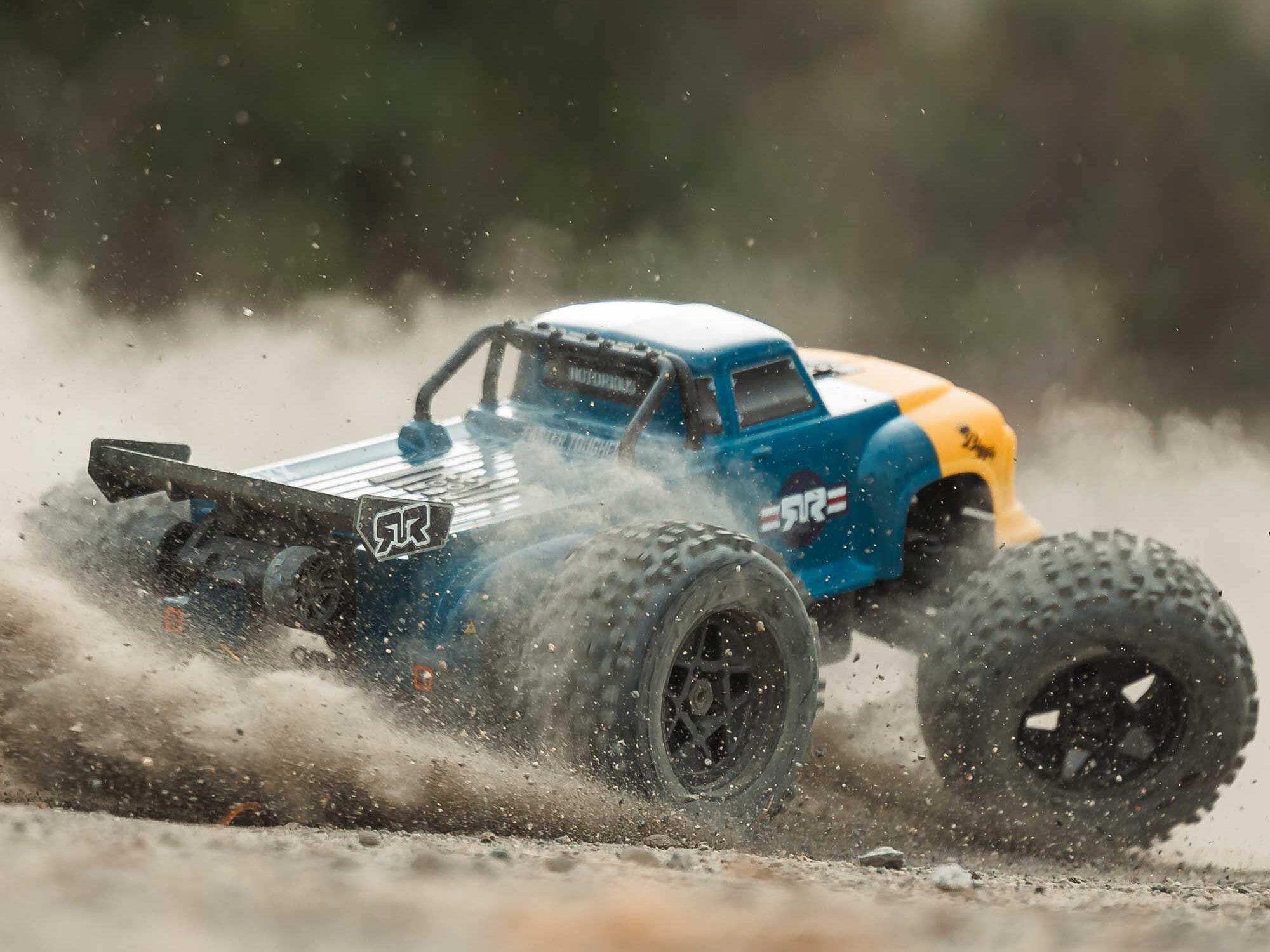 Arrma 1/8 Notorious 6S V6 4X4 BLX Stunt Truck RTR - Blue-32