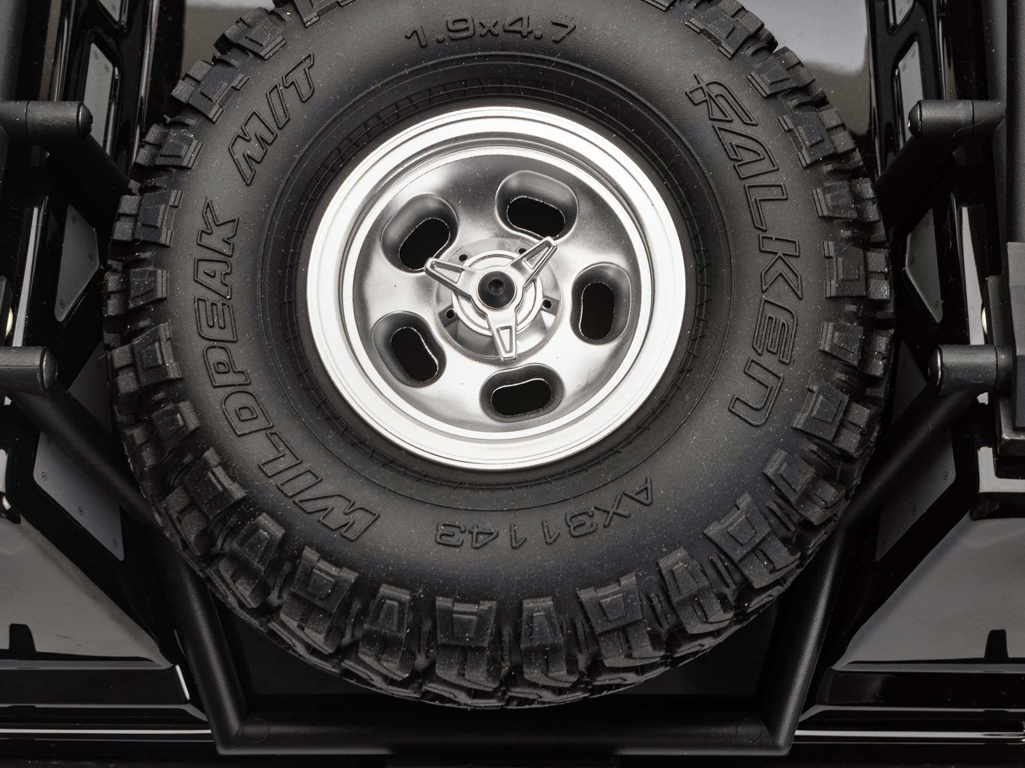 1/10 SCX10 III Early Ford Bronco 4WD RTR Rock Crawler White-4