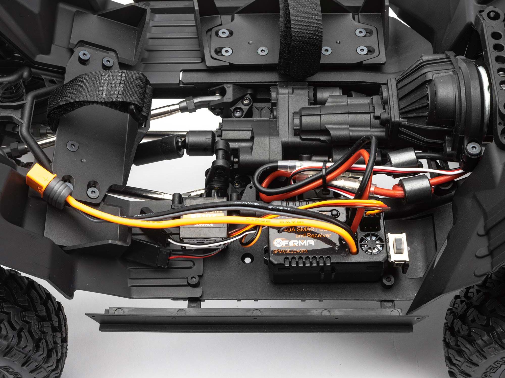 1/10 SCX10 III Early Ford Bronco 4WD RTR Rock Crawler White-14