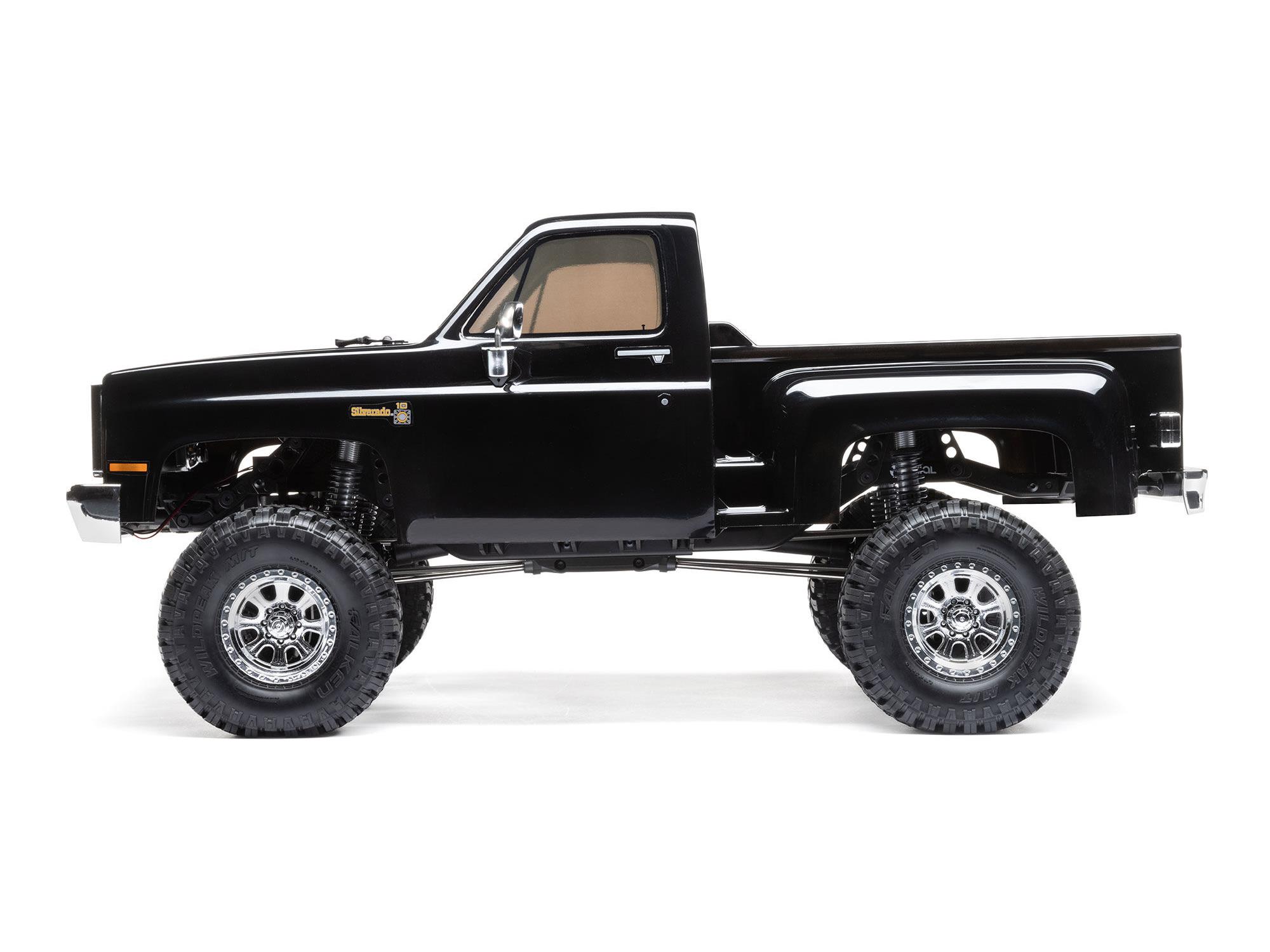 Axial 1/10 SCX10 III Base Camp 1982 Chevy K10 4X4 RTR - Black-12
