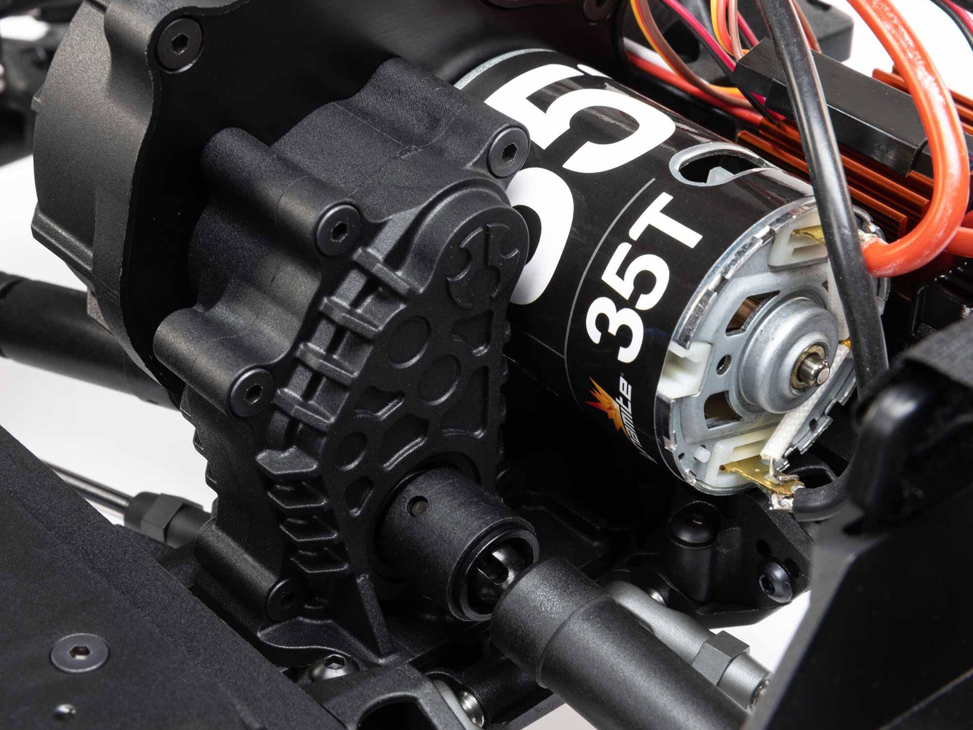 Axial 1/10 SCX10 III Base Camp 1982 Chevy K10 4X4 RTR - Black-22