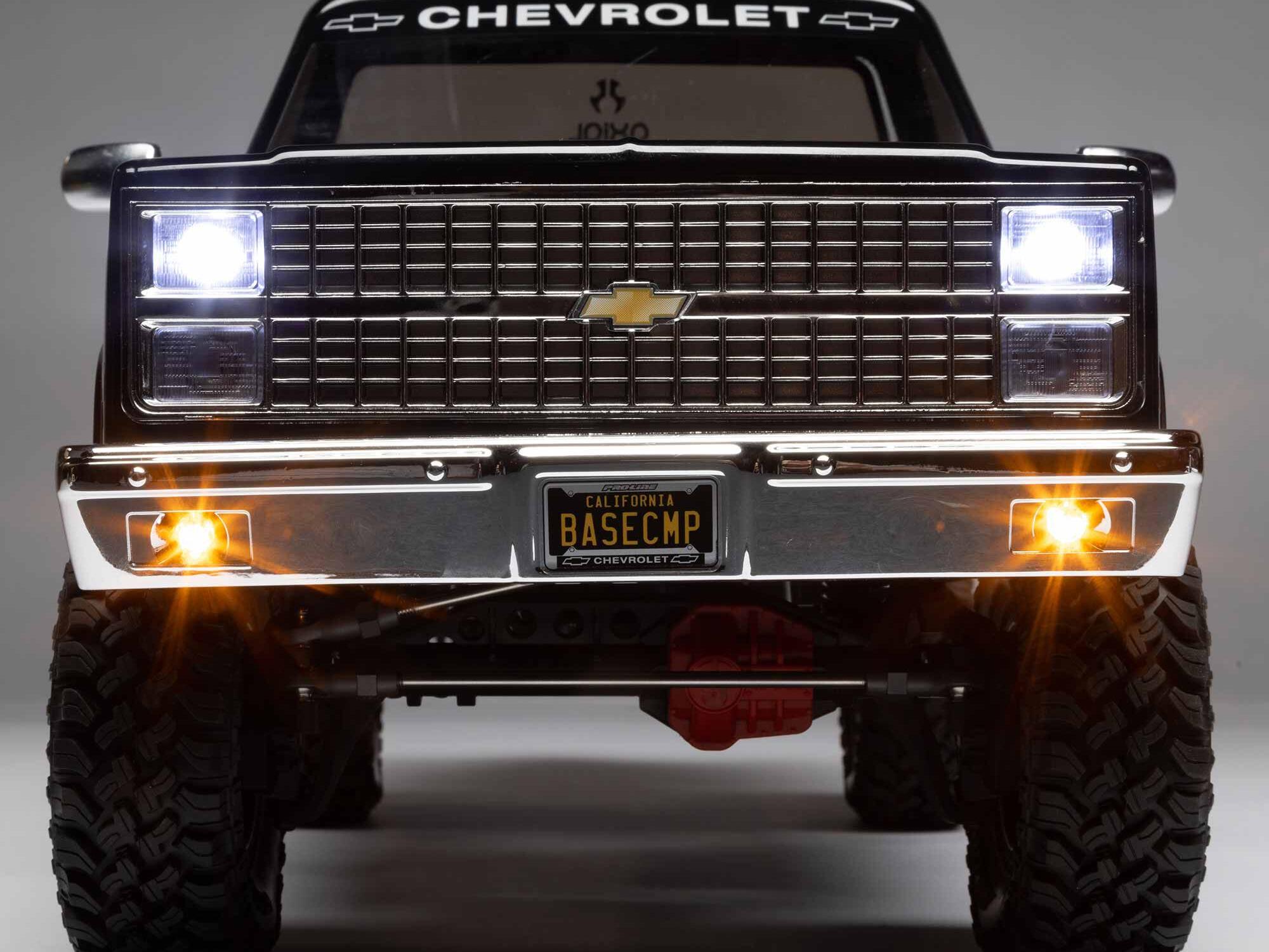 Axial 1/10 SCX10 III Base Camp 1982 Chevy K10 4X4 RTR - Black-26