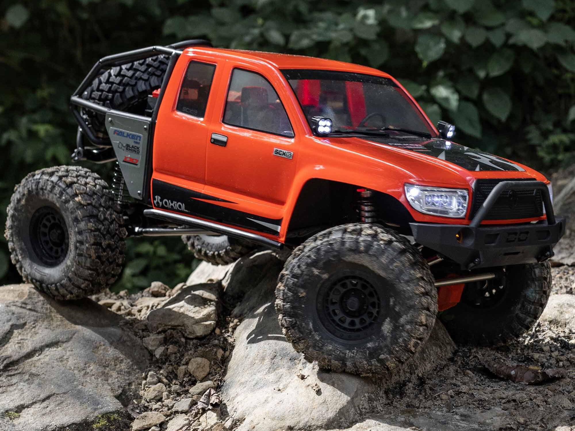 Axial 1/6 SCX6 Trail Honcho 4WD Rock Crawler RTR Red-33