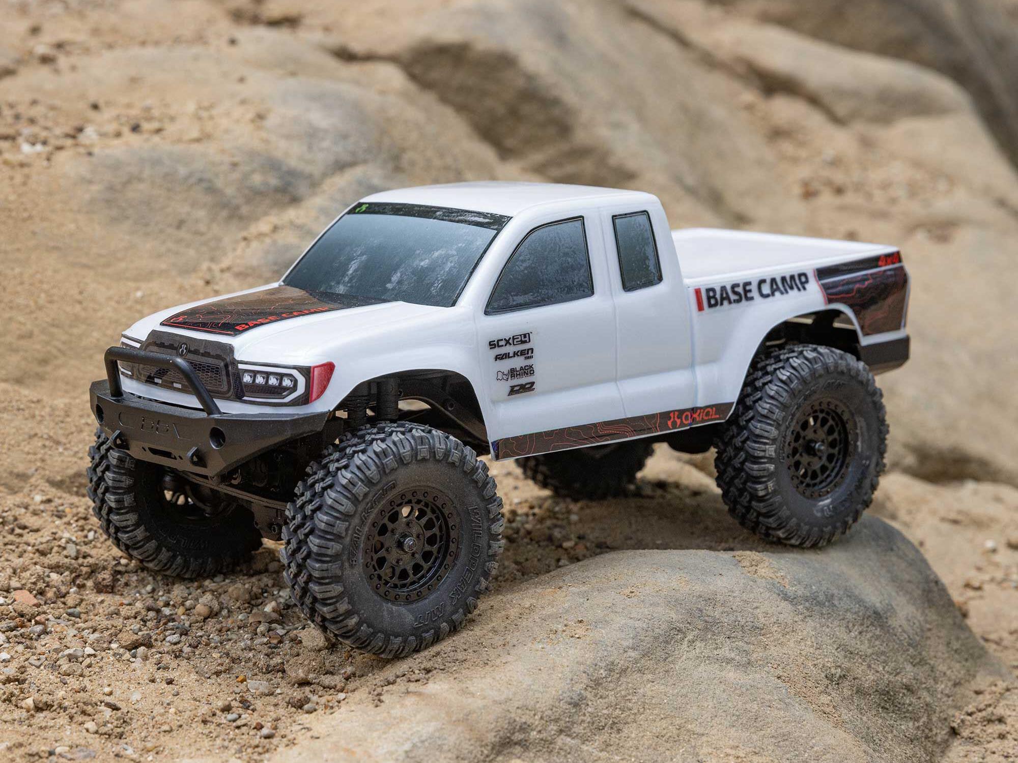 Axial SCX24 Base Camp 4WD Rock Crawler RTR White-25