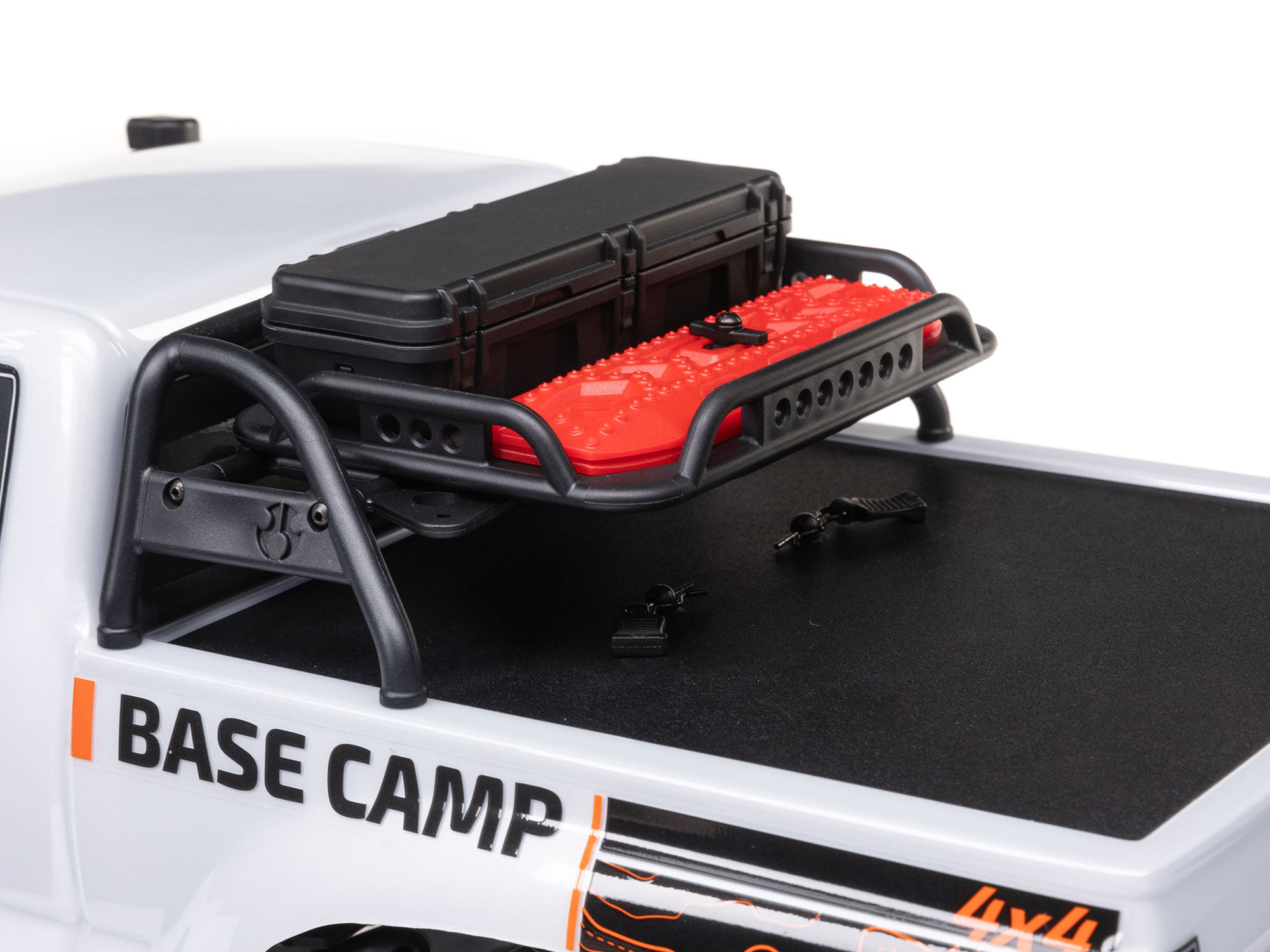 1/10 SCX10 III Base Camp 4X4 Rock Crawler RTR White-9