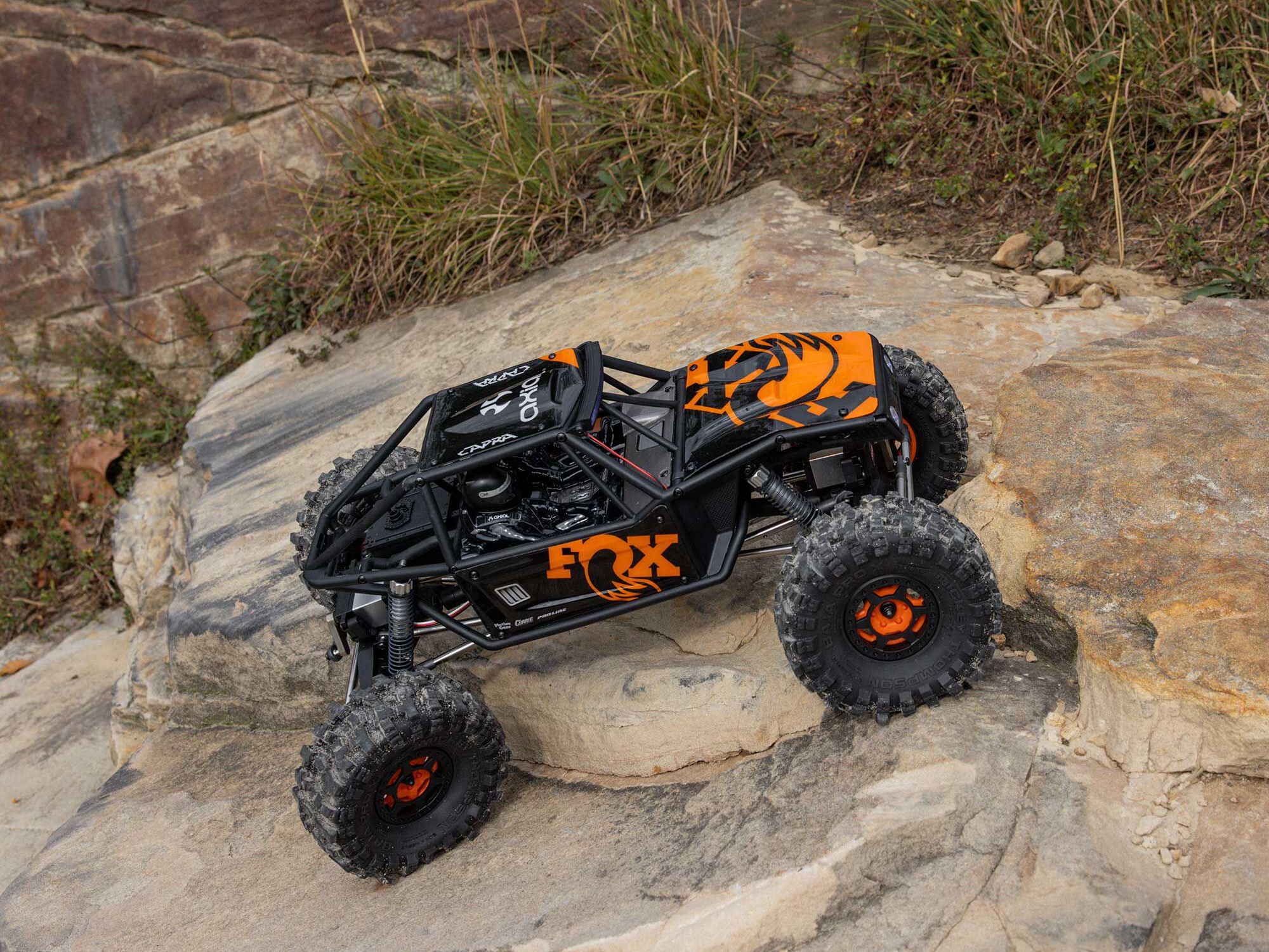 Axial 1/10 UTB10 Capra 1.9 4WS 4X4 RTR - Orange-31