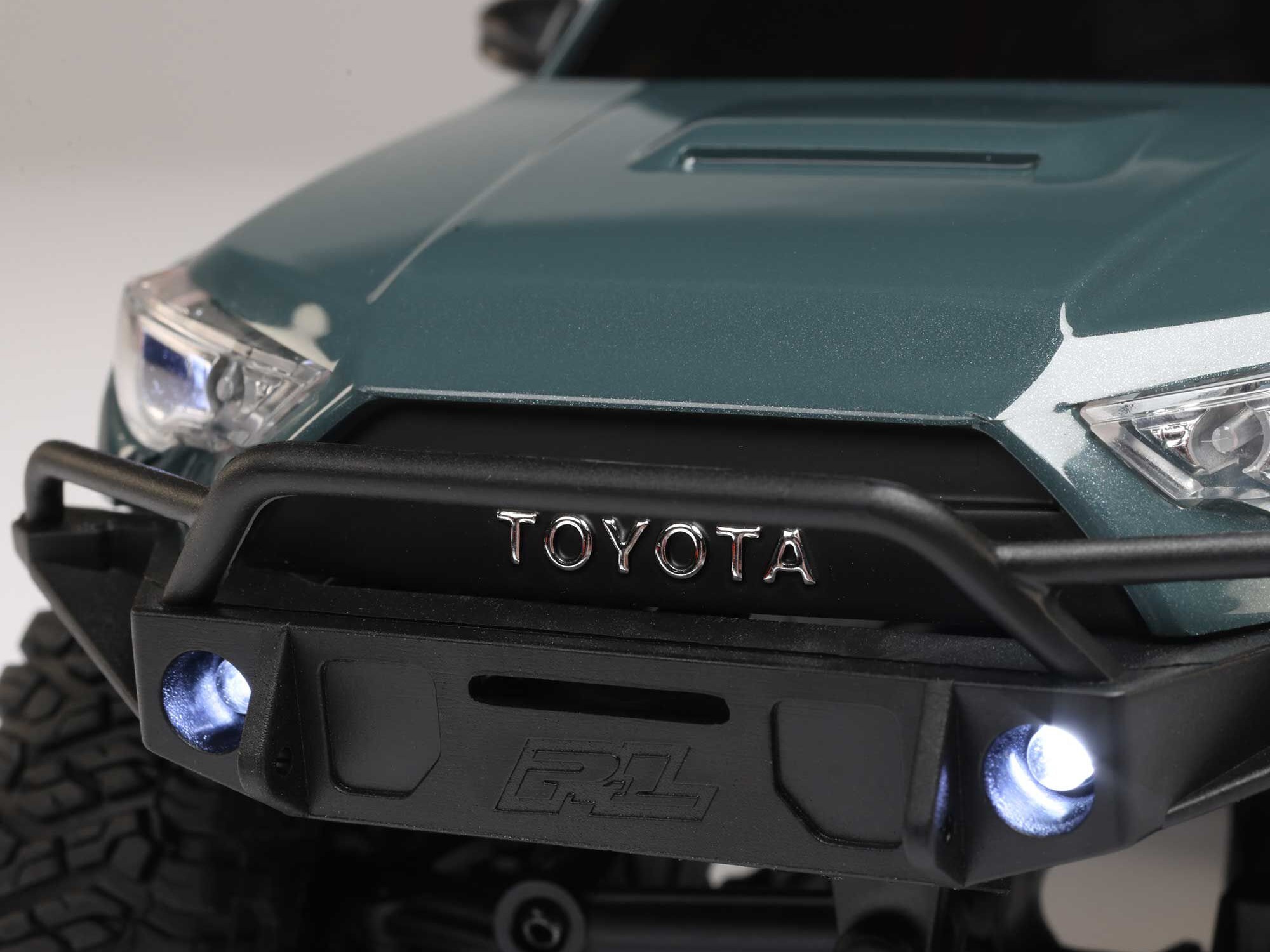 Axial 1/24 SCX24 Toyota 4Runner 4x4 RTR Brushed Rock Crawler - Grey-11