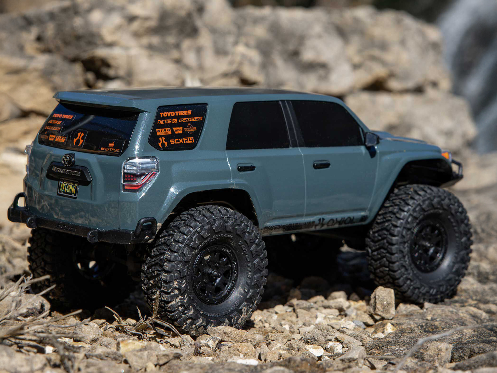 Axial 1/24 SCX24 Toyota 4Runner 4x4 RTR Brushed Rock Crawler - Grey-18