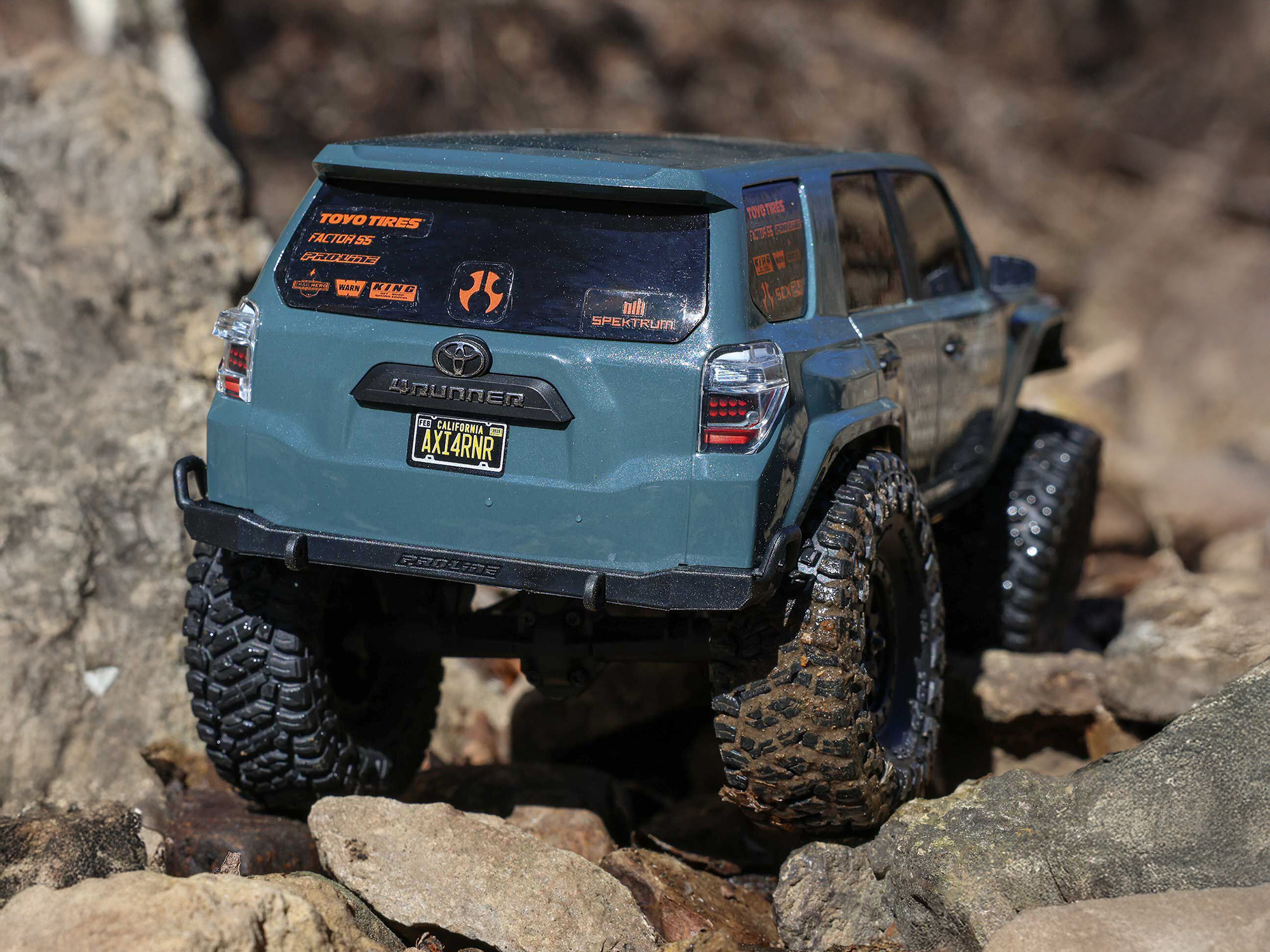Axial 1/24 SCX24 Toyota 4Runner 4x4 RTR Brushed Rock Crawler - Grey-20