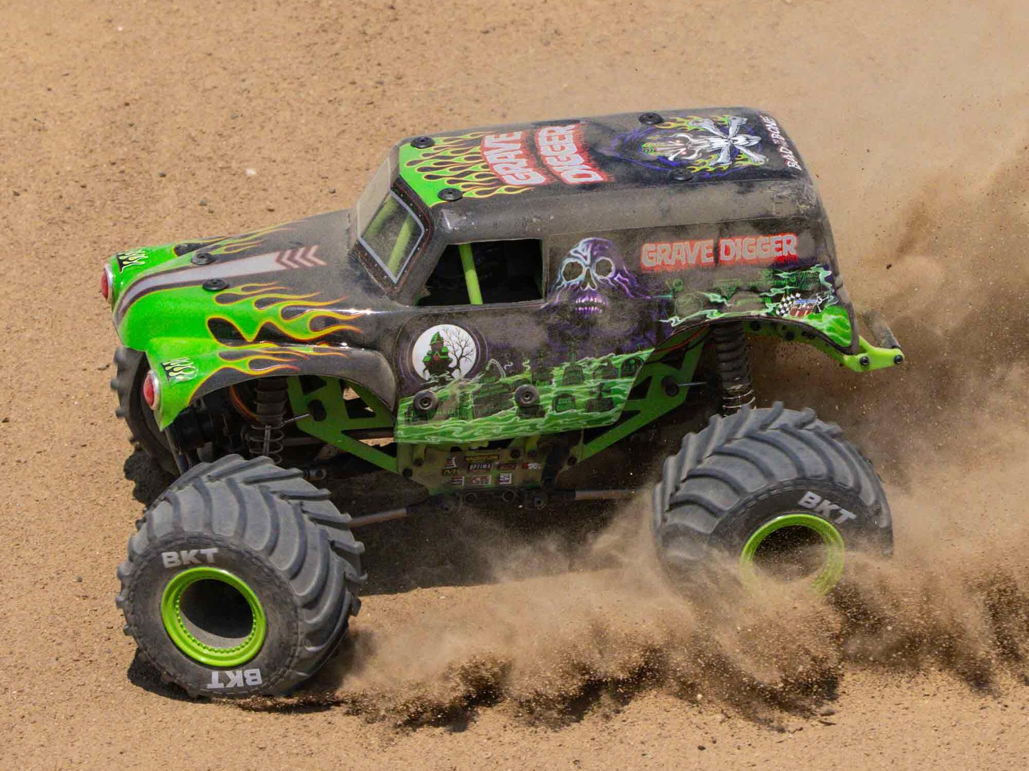 Losi 1/18 Mini LMT 4X4 Brushed Monster Truck RTR - Grave Digger-26