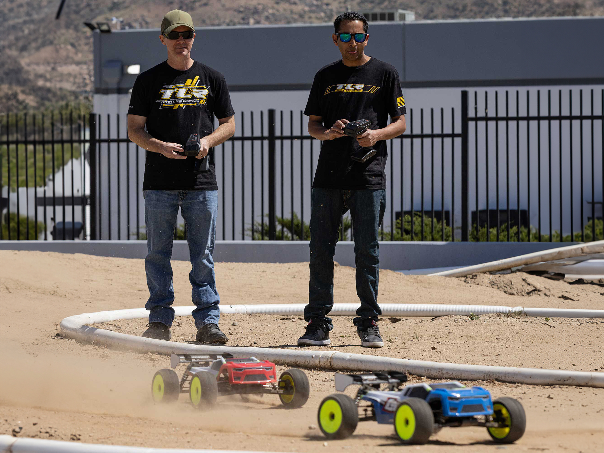 1/8 8IGHT-XTE 4WD Sensored Brushless Racing Truggy RTR-22