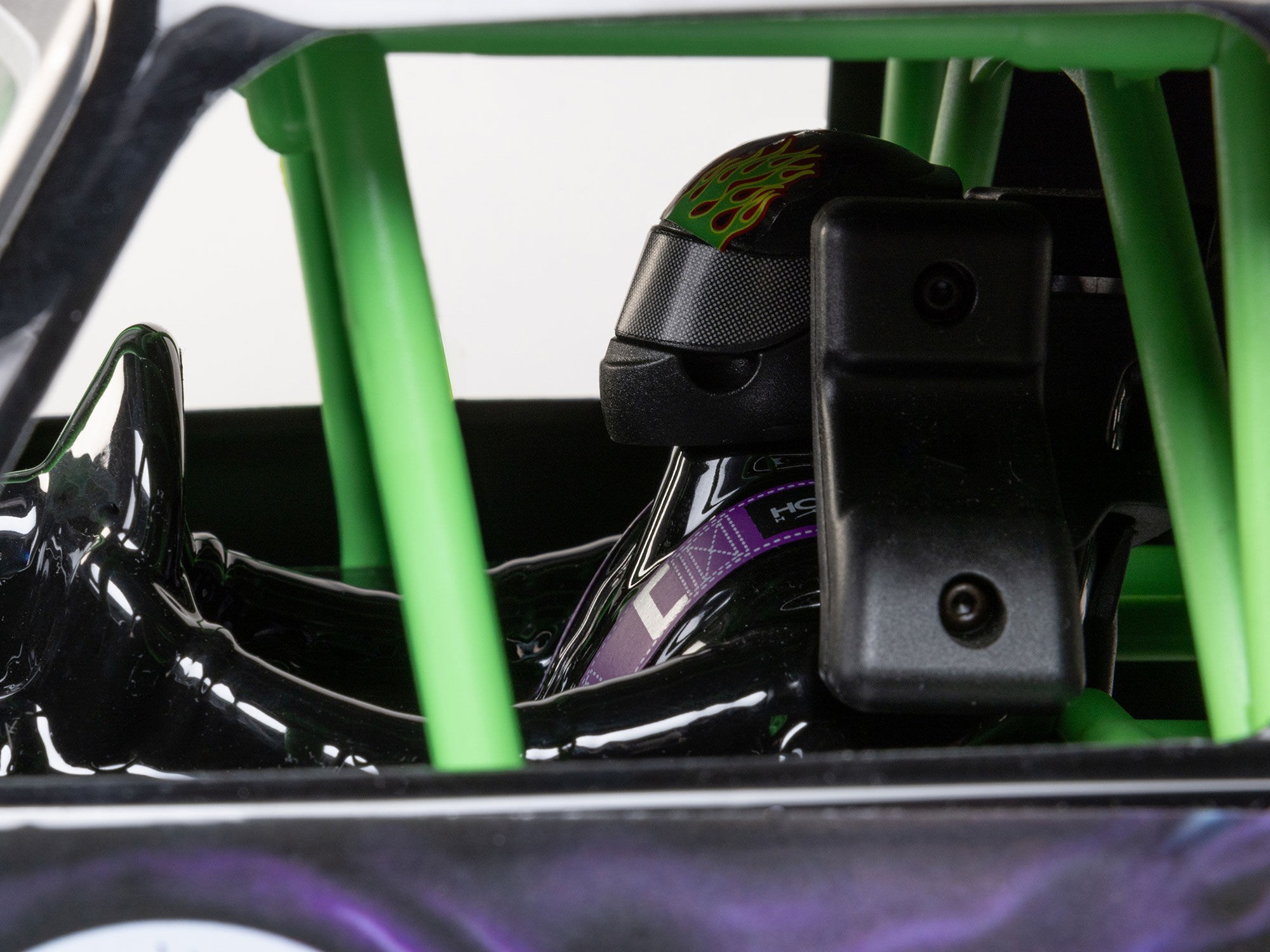 Losi 1/8 LMT 2.0 Grave Digger 4X4 Solid Axle Monster Truck RTR-15