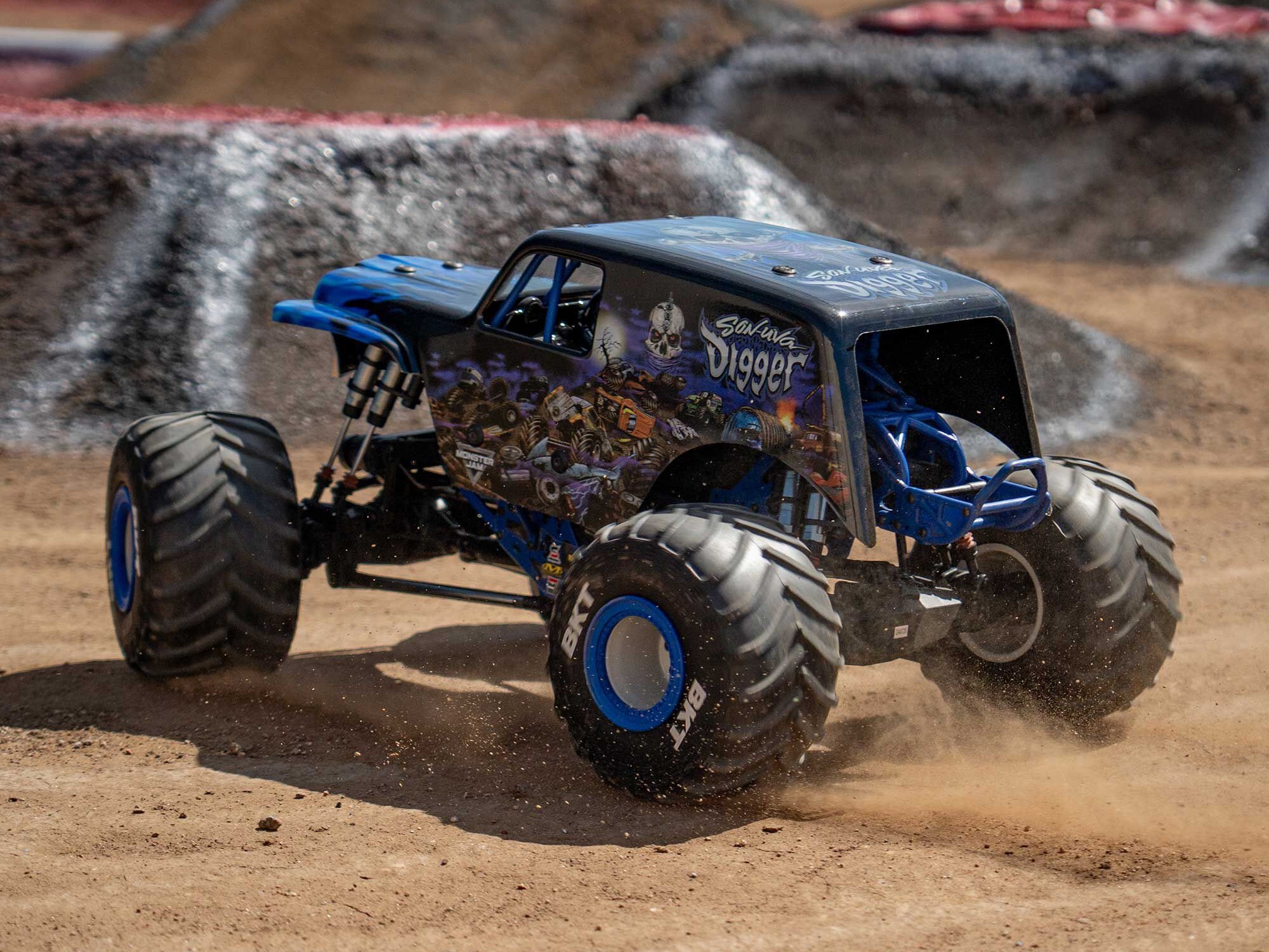 Losi 1/8 LMT 2.0 SonUva Digger 4X4 Solid Axle Monster Truck RTR-21