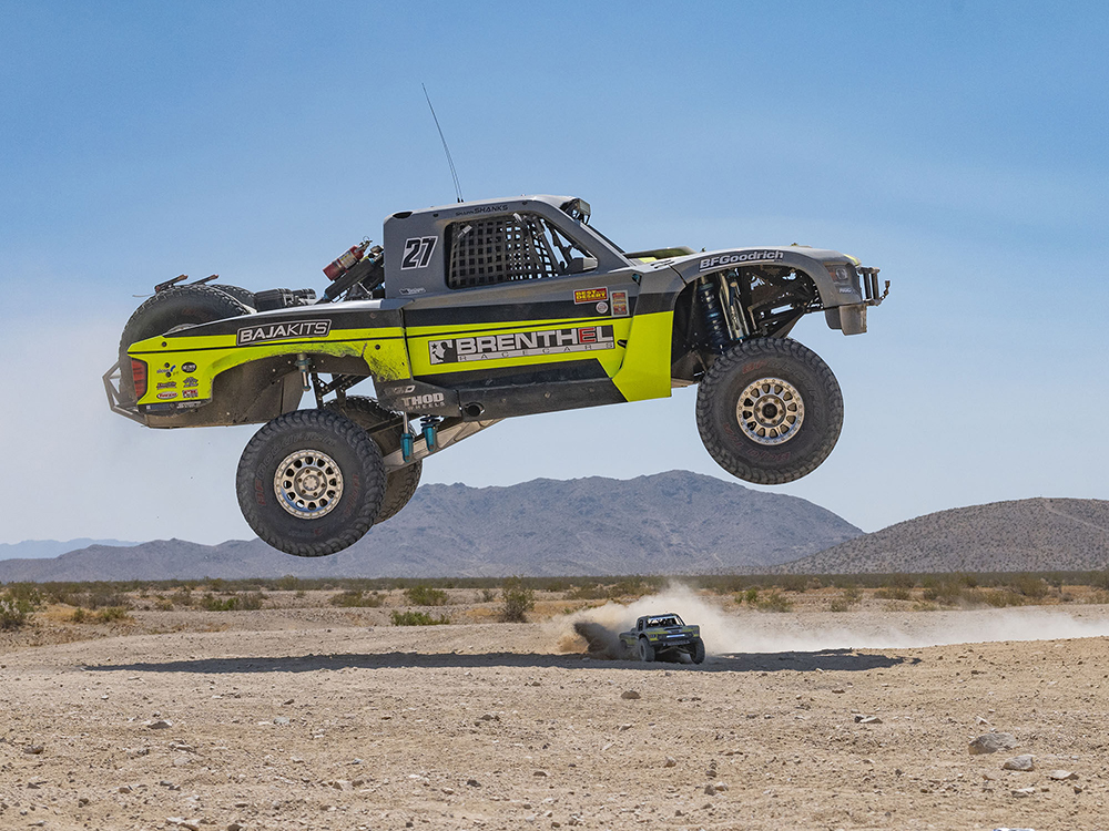 Losi 1/6 Super Baja Rey 2.0 4WD Desert Truck RTR Brenthel Yellow-41