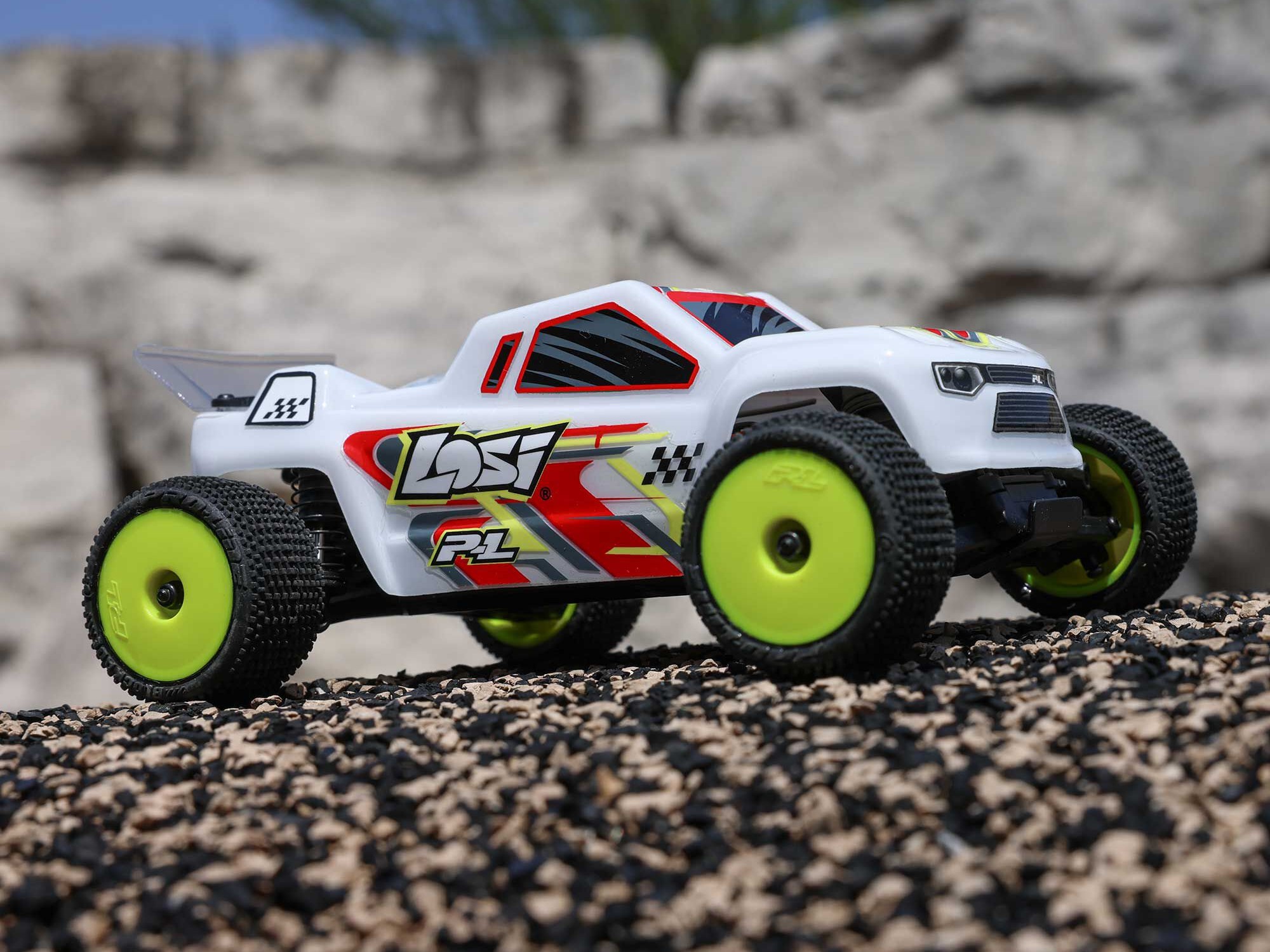 Losi 1/28 Micro-T 2WD Stadium Truck RTR White-23