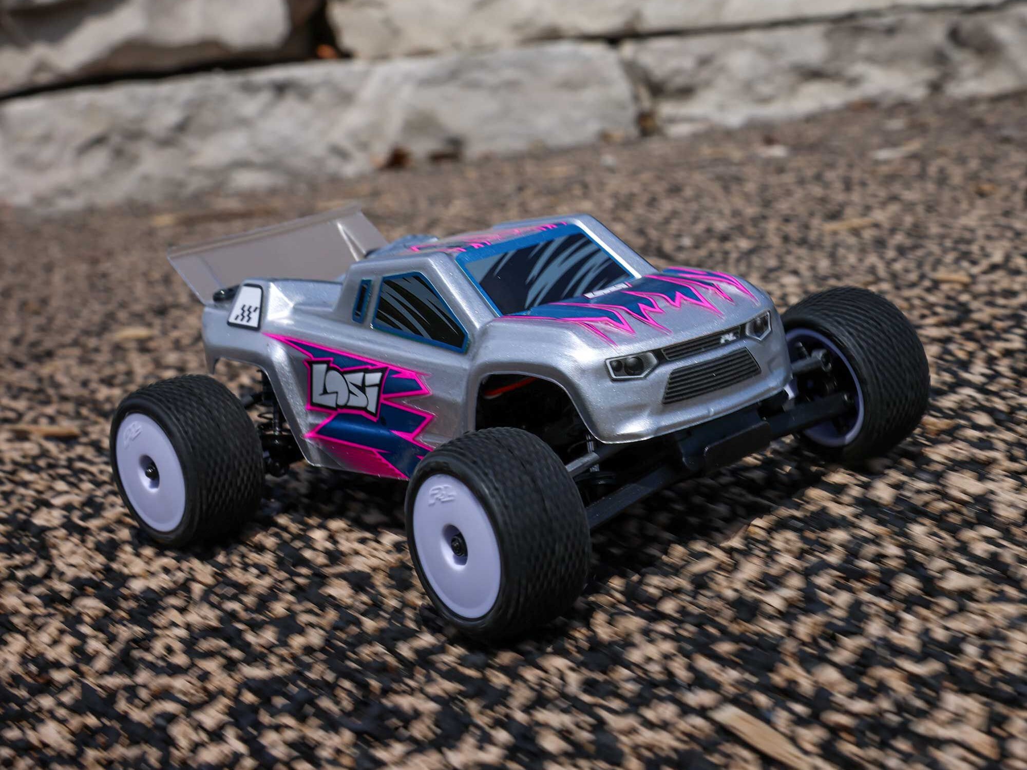Losi 1/28 Micro-T 2WD Stadium Truck RTR Silver-21