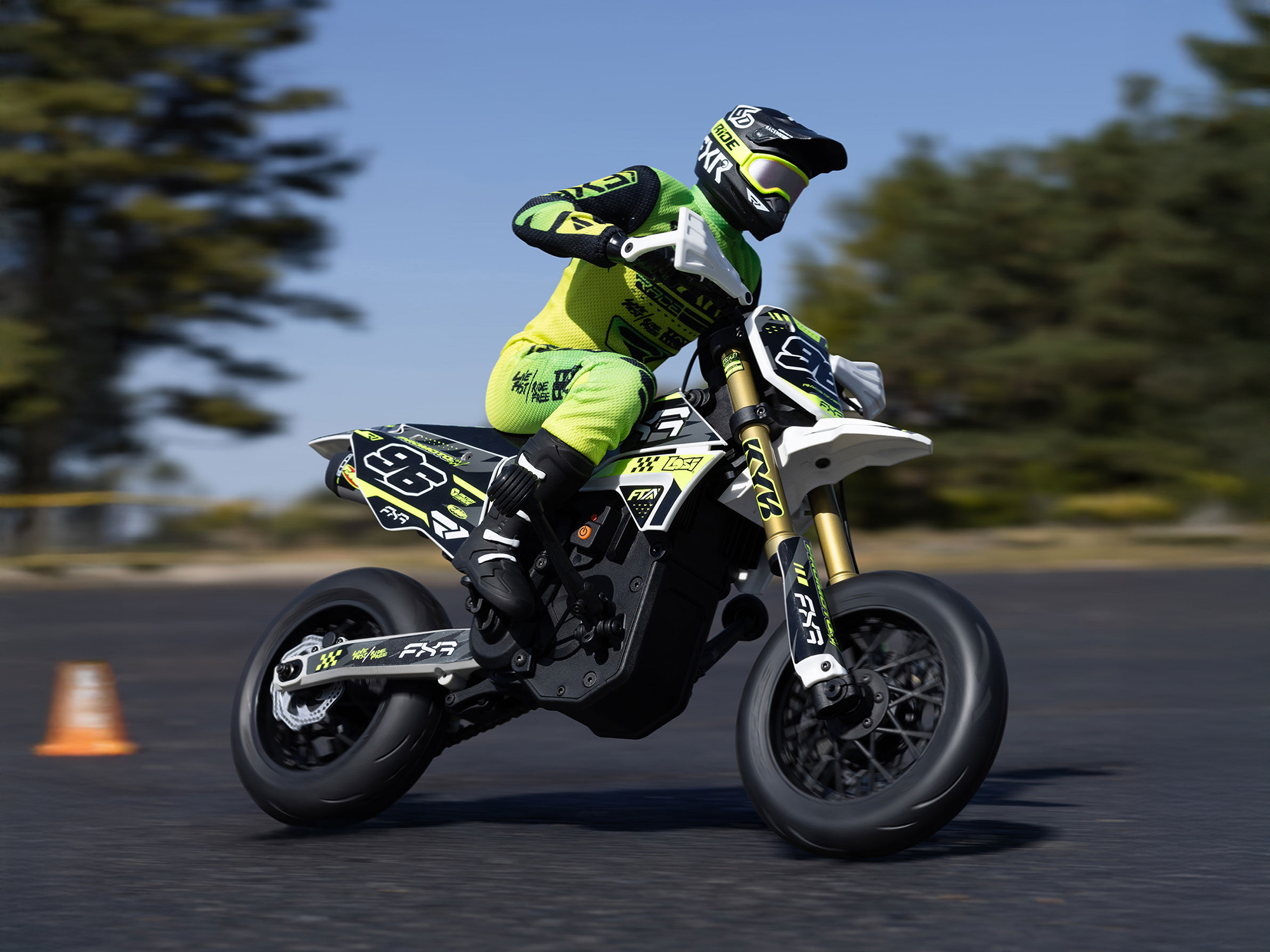 Losi 1/4 Promoto-SM FXR Supermoto Motorcycle RTR (Battery and Charger Included) - White-34