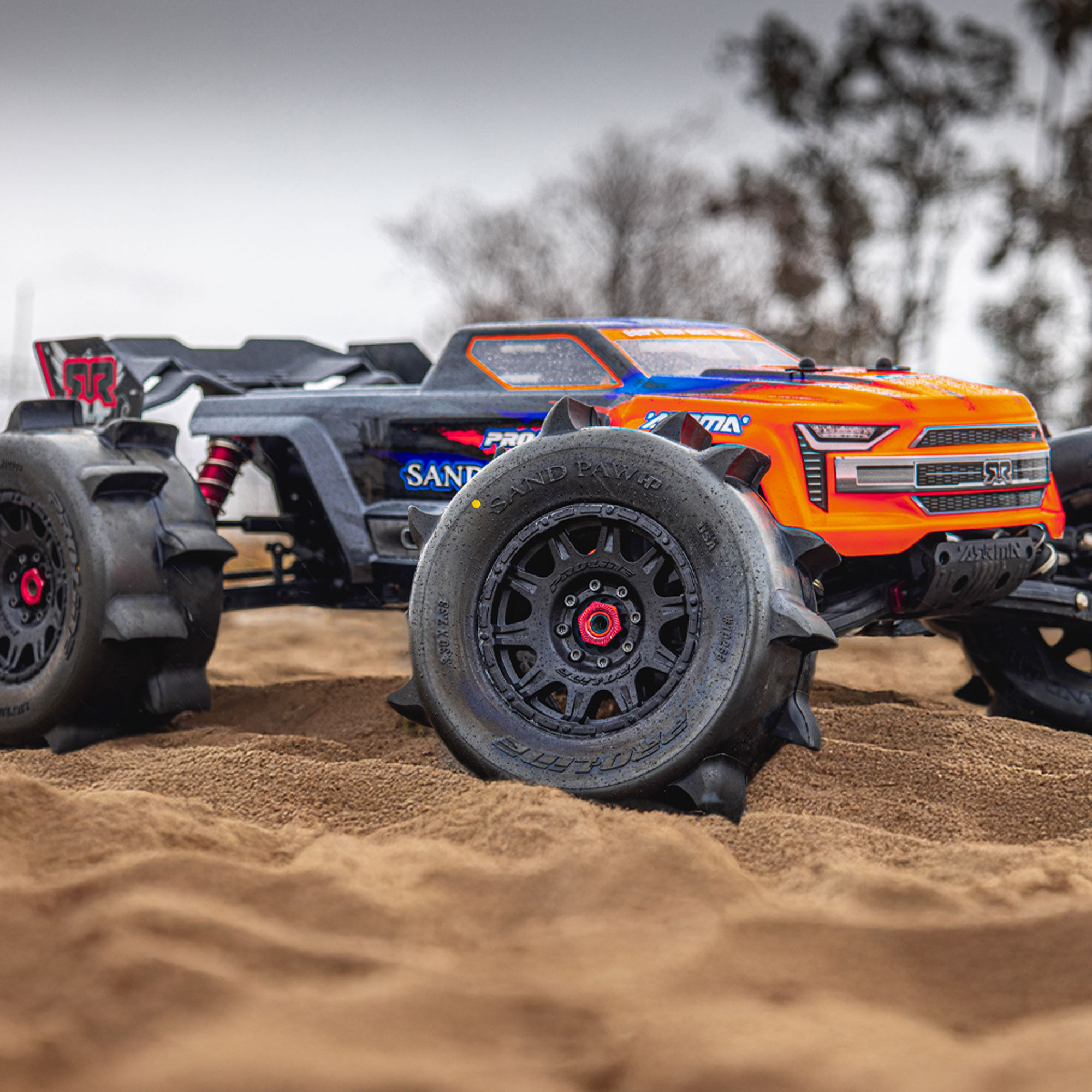 1/8 Sand Paw HP BELTED F/R 3.8" MT Tires Mounted 17mm Black-6