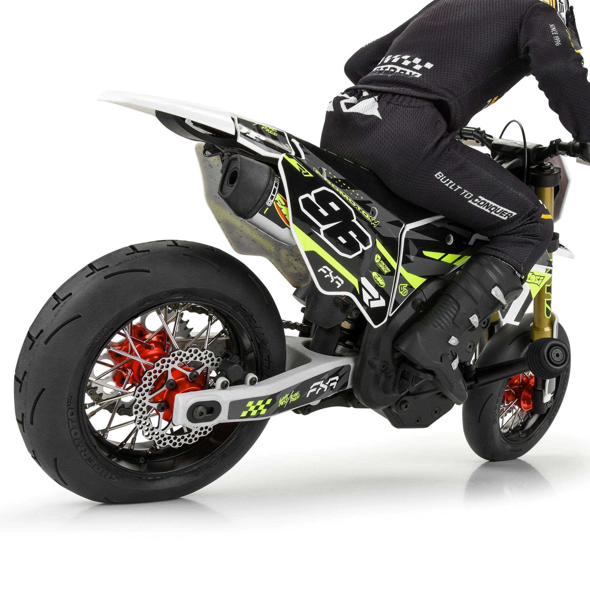 1/4 Pro-Spec Aluminum V2 Bead Rear Wheel Black/Red (1): Prom-4