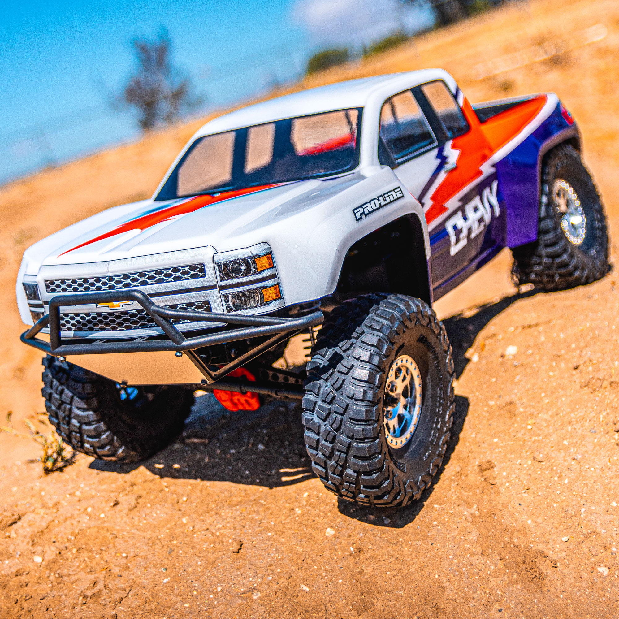 1/10 2015 Chevy Silverado Pre-Runner Clear Body 12.3" WB Cra-9