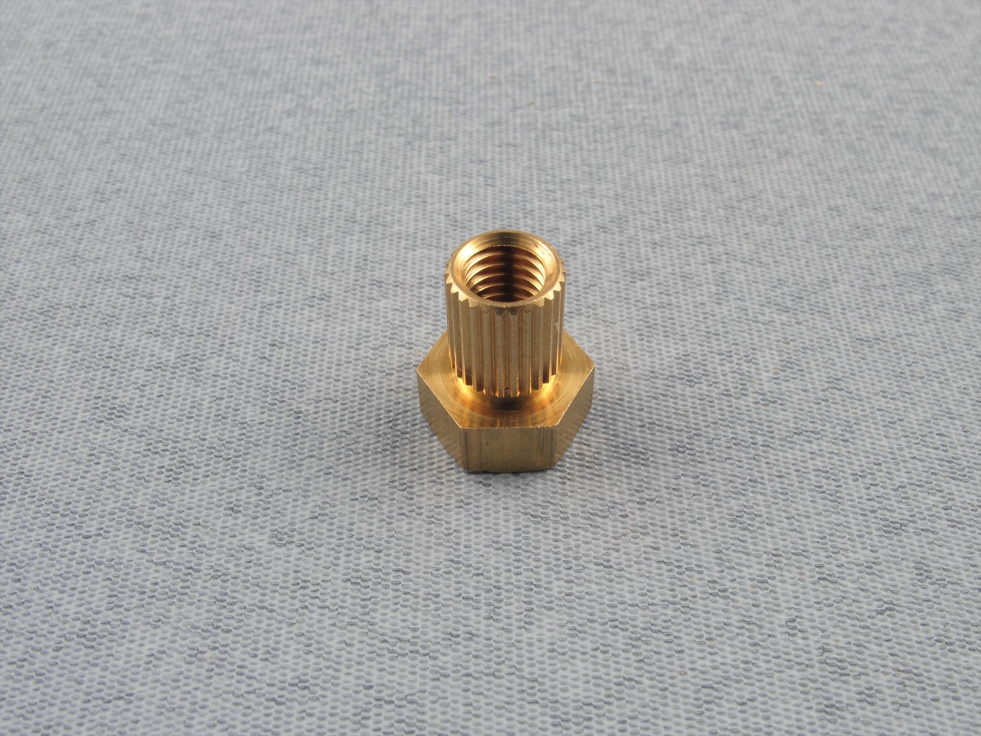 couple-tapped-insert-14-unf