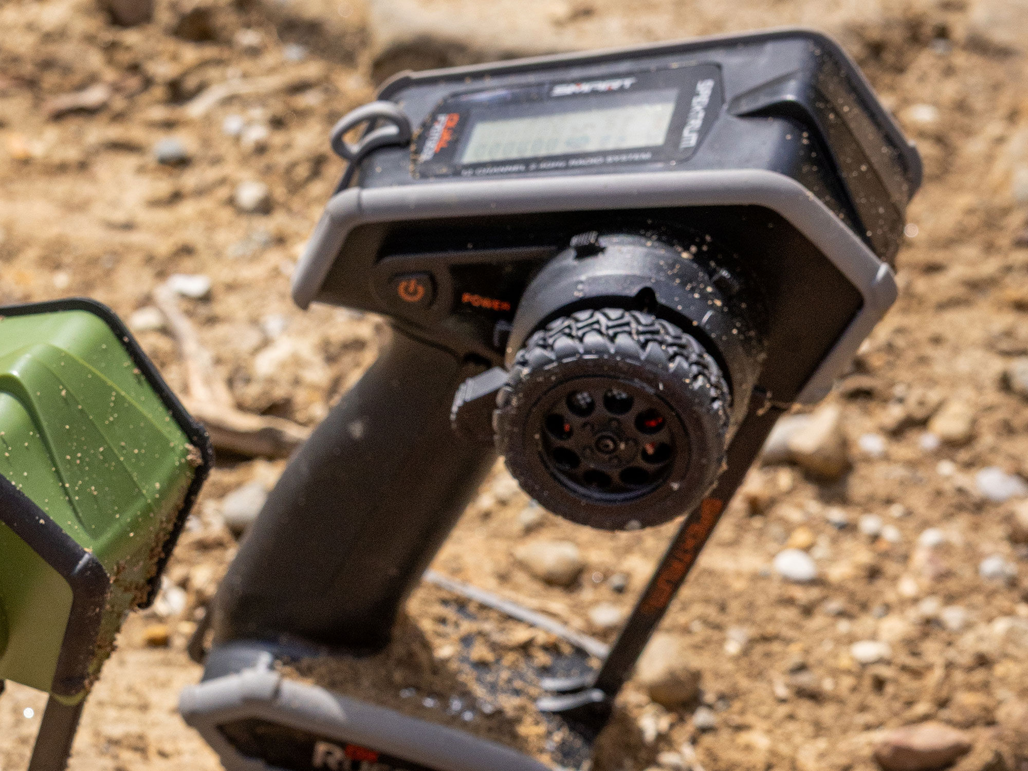 DX Rugged+ 12-Channel DSMR+ Transmitter with SR615 Receiver-21