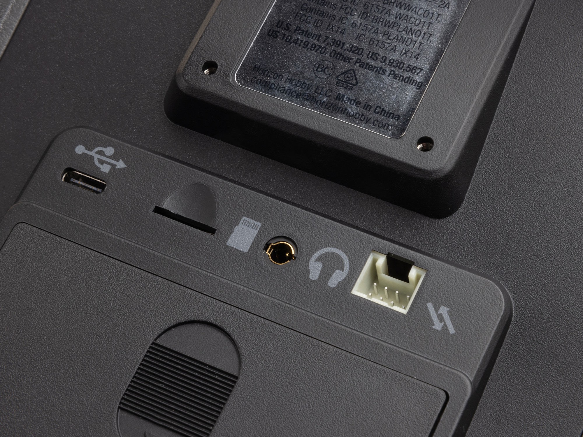 iX14+ SE 20-Channel DSMX Transmitter Only-9