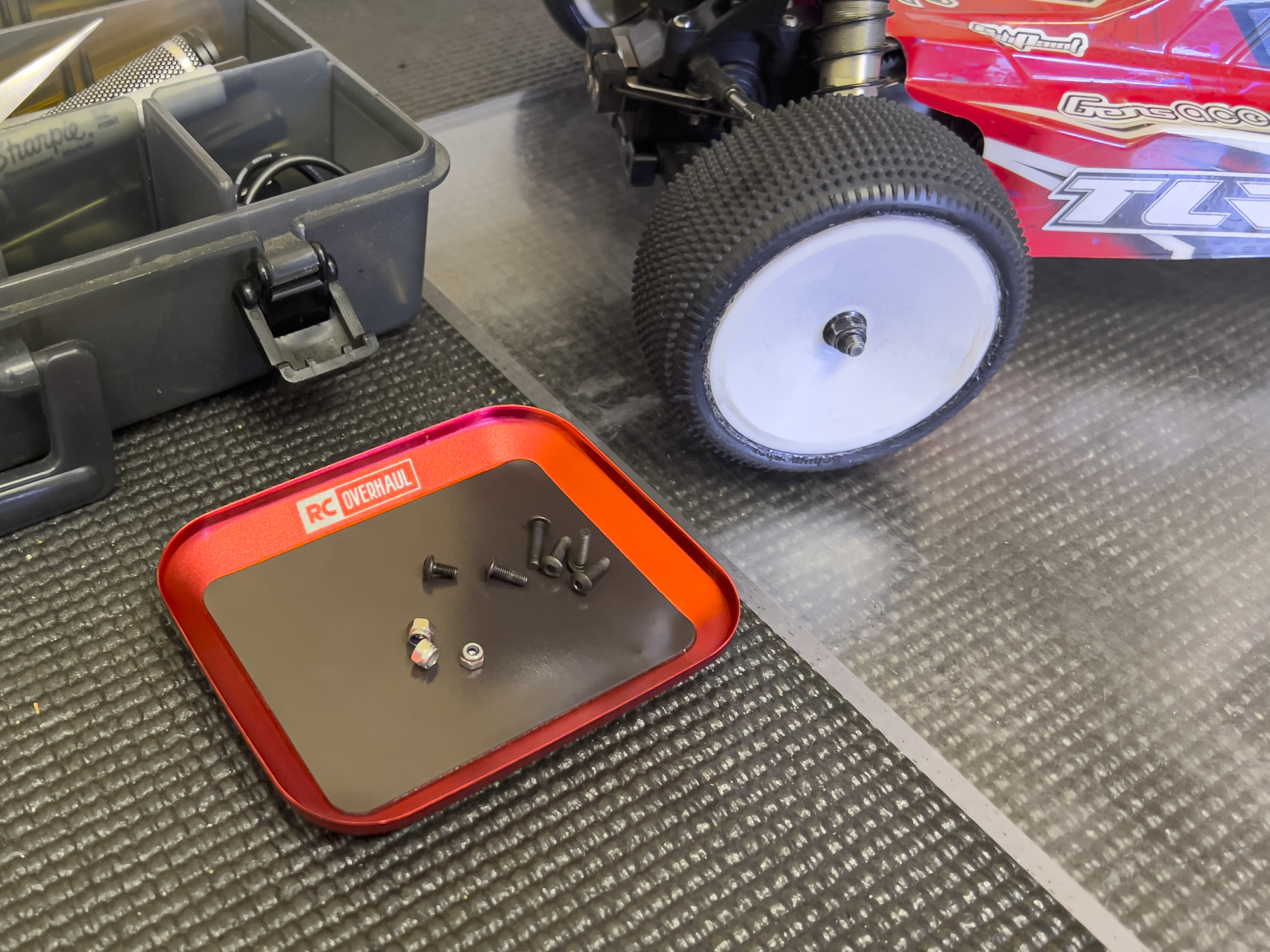 RC Overhaul Magnetic Parts Tray Red-5