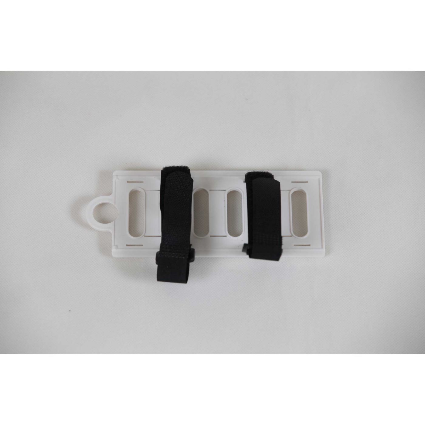 battery-tray-wstraps-p-51d-15m