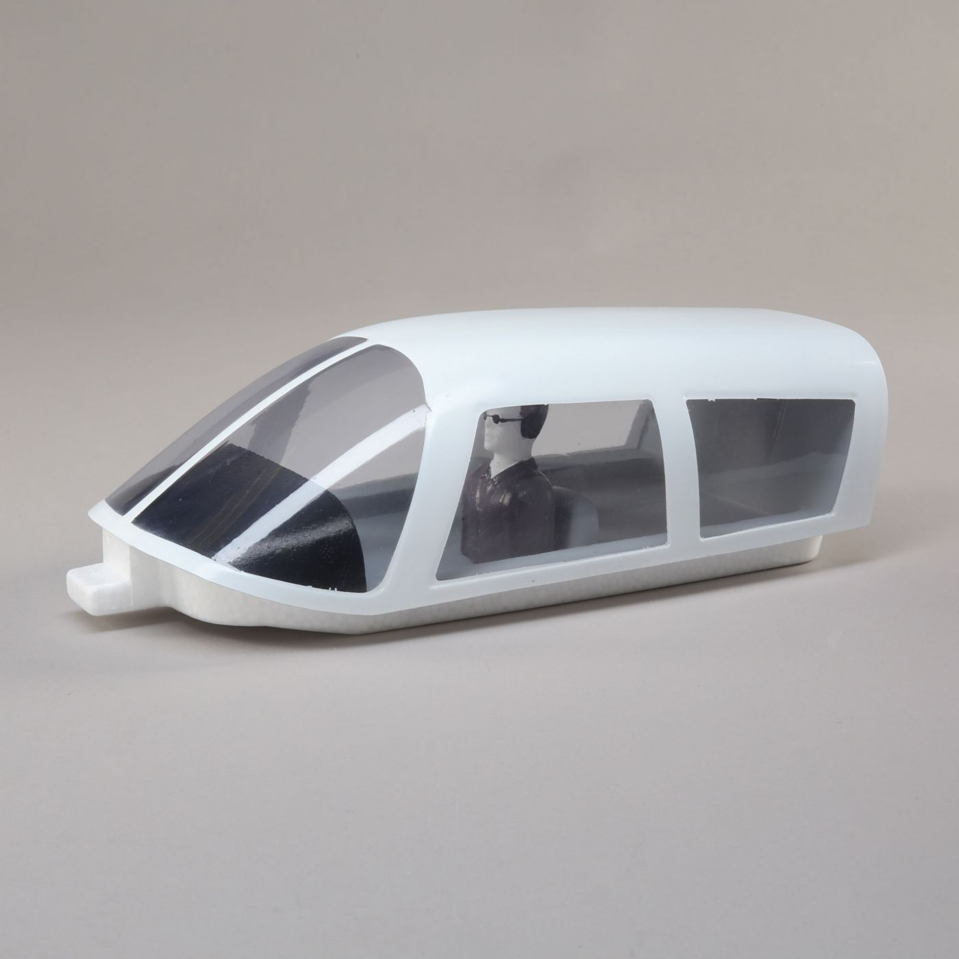 hatch-with-pilot-cherokee-14m